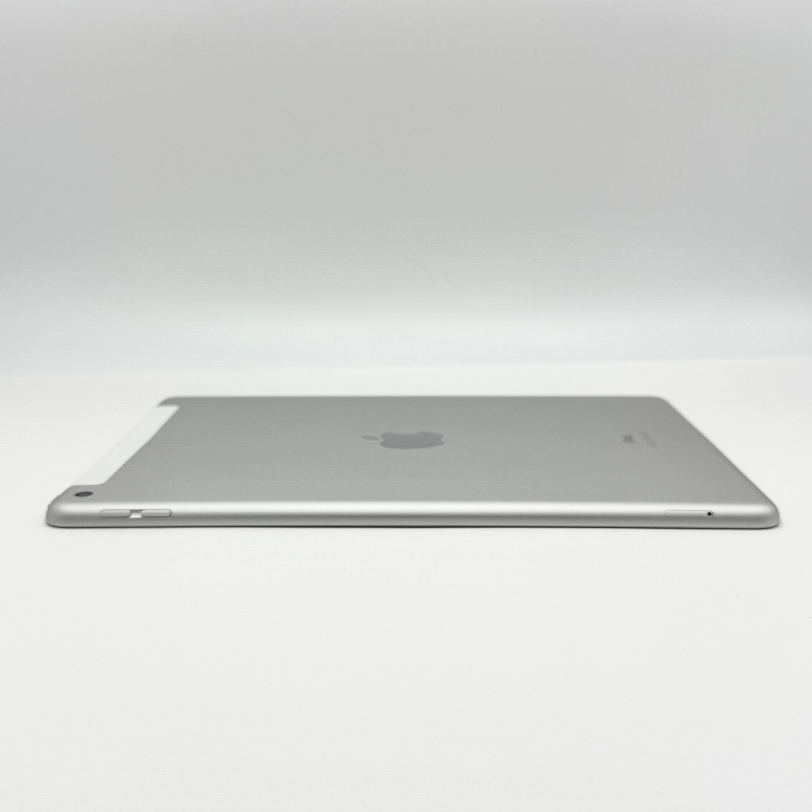 バッテリー新品同様96%iPad7世代Wi-Fi モデル 32G シルバー iPad 第7世代 バッテリー良好 Wi-Fiモデル 32GB Silver - メルカリ