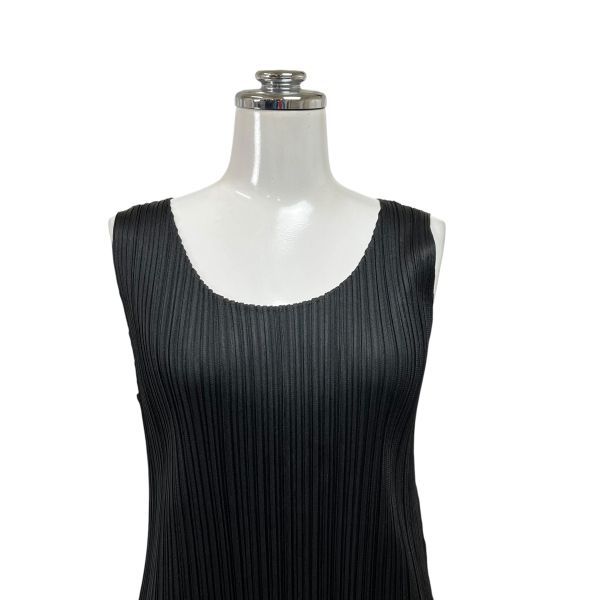 プリーツプリーズ タンクトップ 黒 トップス ノースリーブ イッセイミヤケ L PLEATS PLEASE ISSEY MIYAKE（タンクトップ）のフリマアイテム一覧