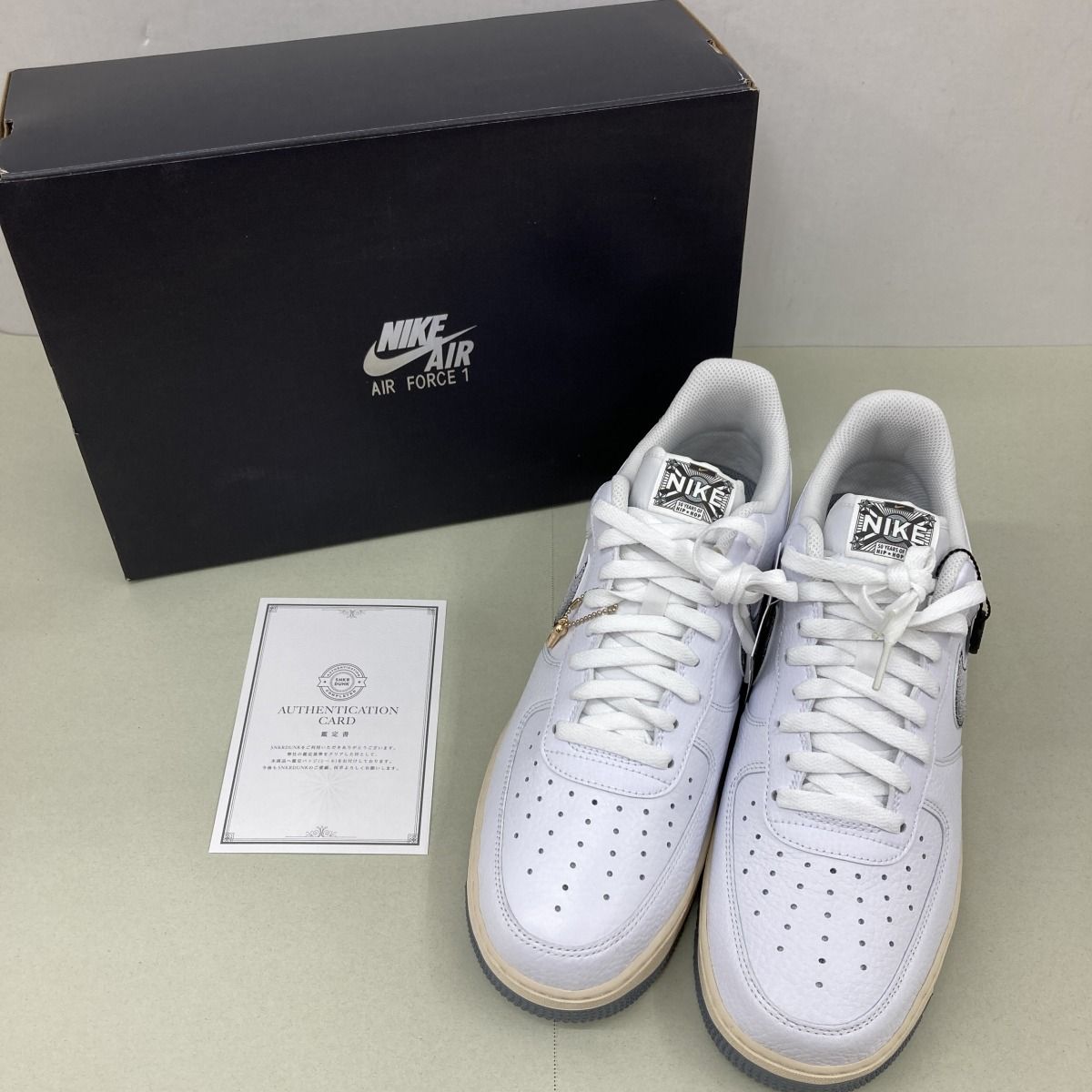 未使用 NIKE AIR FORCE 1 \'07LX 22.5cm CT1990-001 ナイキ エアーフォースワン ブラック スニーカー ローカット シューズ タグ 箱付