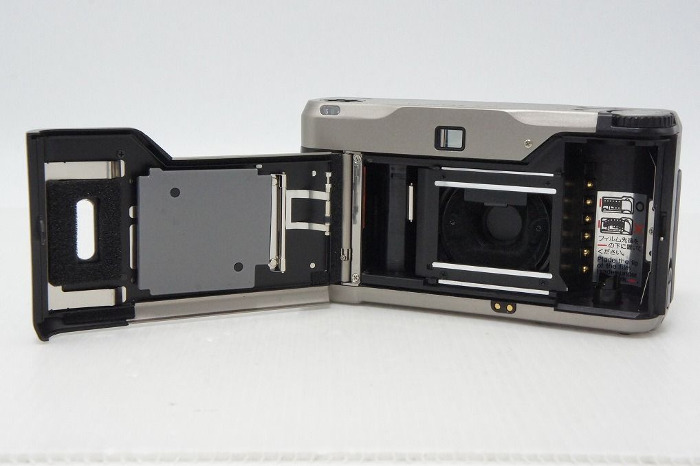 美品 CONTAX コンタックス T2 チタンクローム フィルムカメラ 元箱付