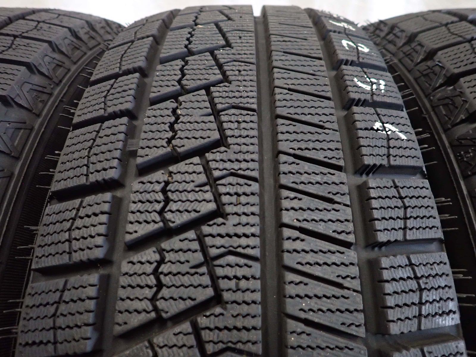 BS BLIZZAK VRX 195/65R15 15インチ スタッドレス 4本 2019年製 ステップワゴン ヴォクシー ノア セレナ カングー等　(VTN418) クレジットカード QR決済可能 楽天市場】blizzak vrx 195/65r15の通販