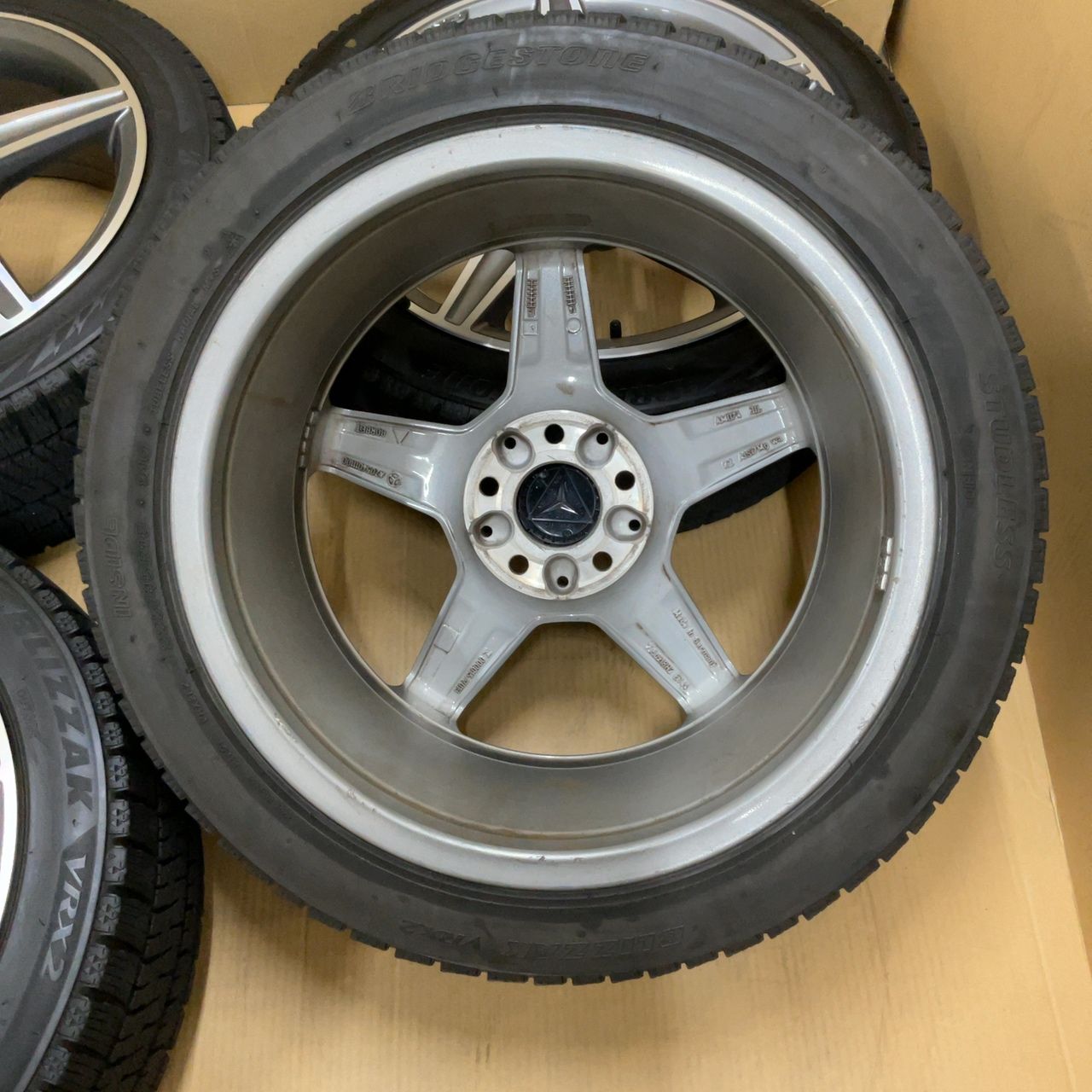 メルセデスAMG 18インチ 5スポーク +VRX2 4本 225/45R18 - メルカリ