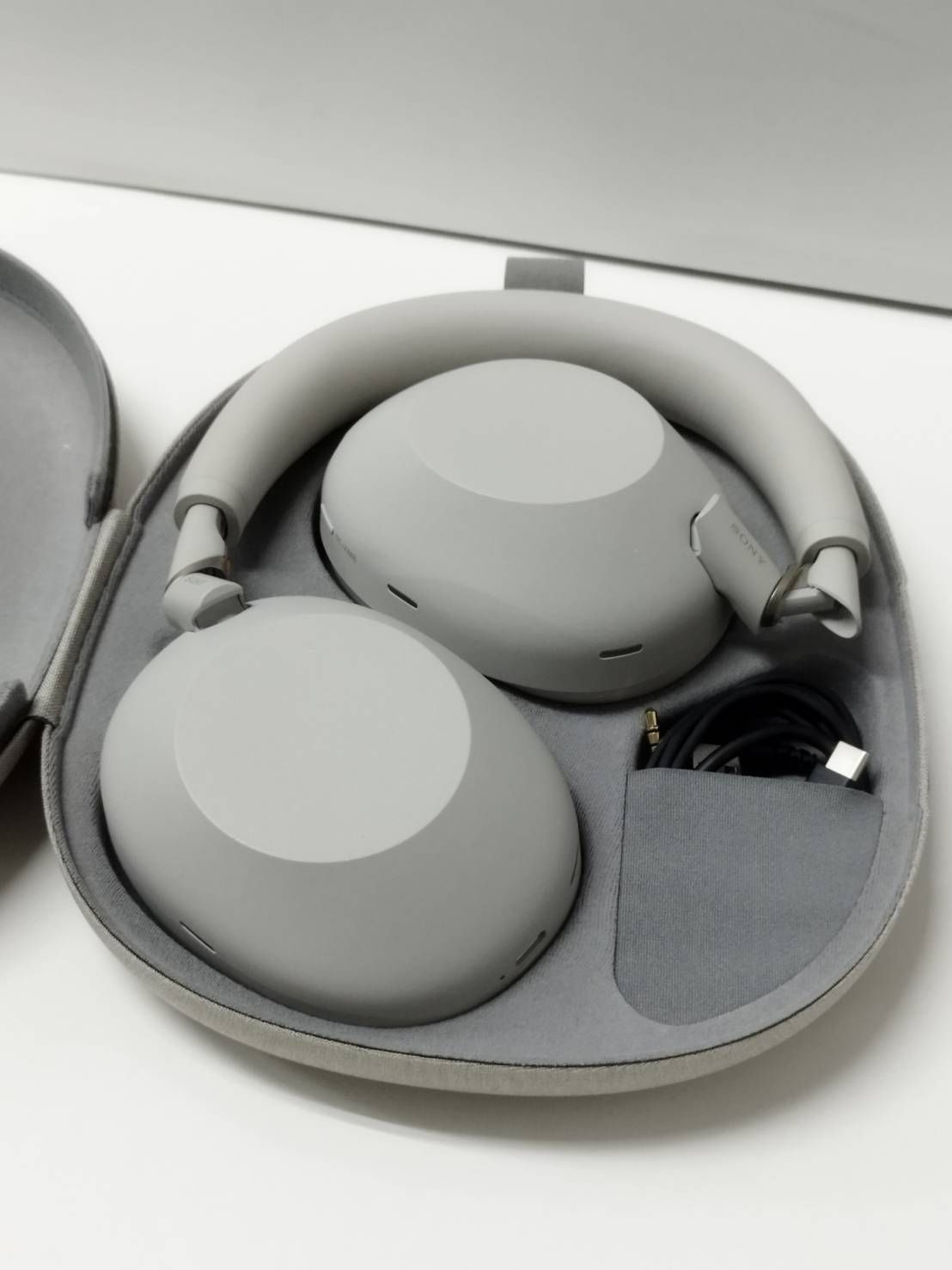 美品】SONY WH-1000XM6/ワイヤレスヘッドホン/プラチナシルバー - メルカリ