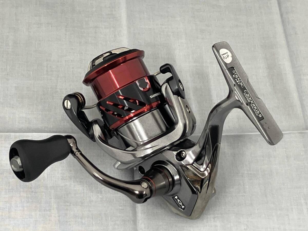 美品　SHIMANO STRADIC C14+ C2000HGS SHIMANO シマノ STRADIC C14+ C2000HGS スピニングリール - メルカリ