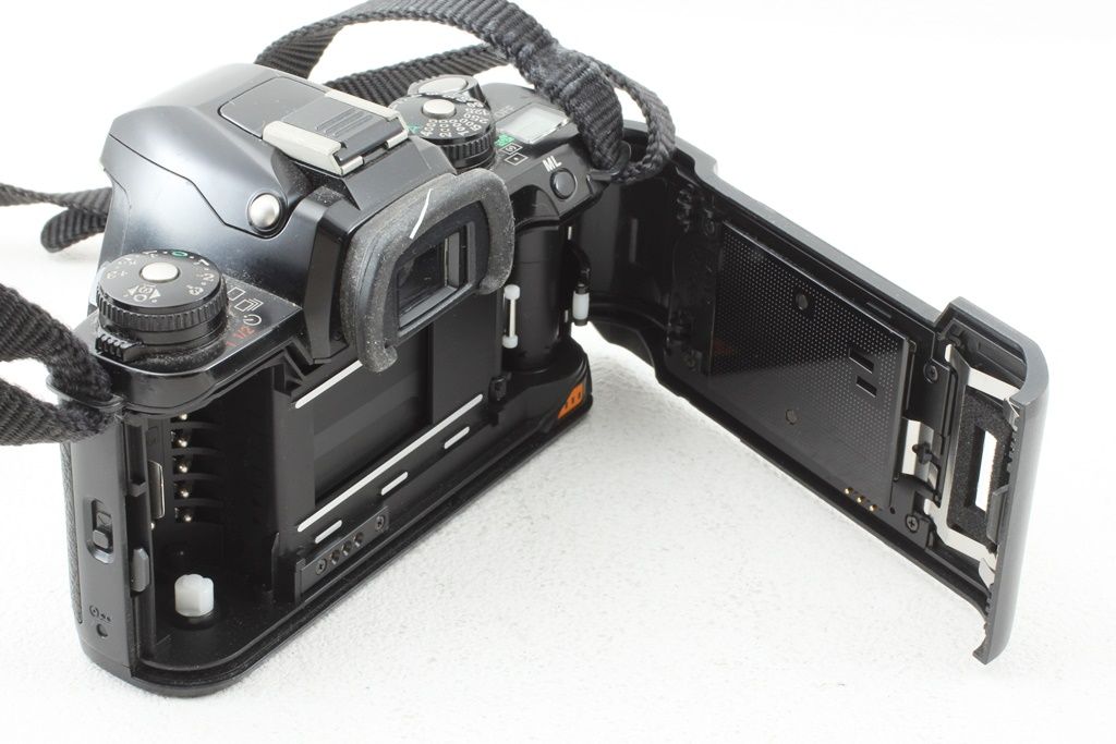 ☆新品に近い　整備済　PENTAX MZ-3、FA 28-70mm F-633☆ The Pentax MZ-3: Modern features in a classic package, but with an