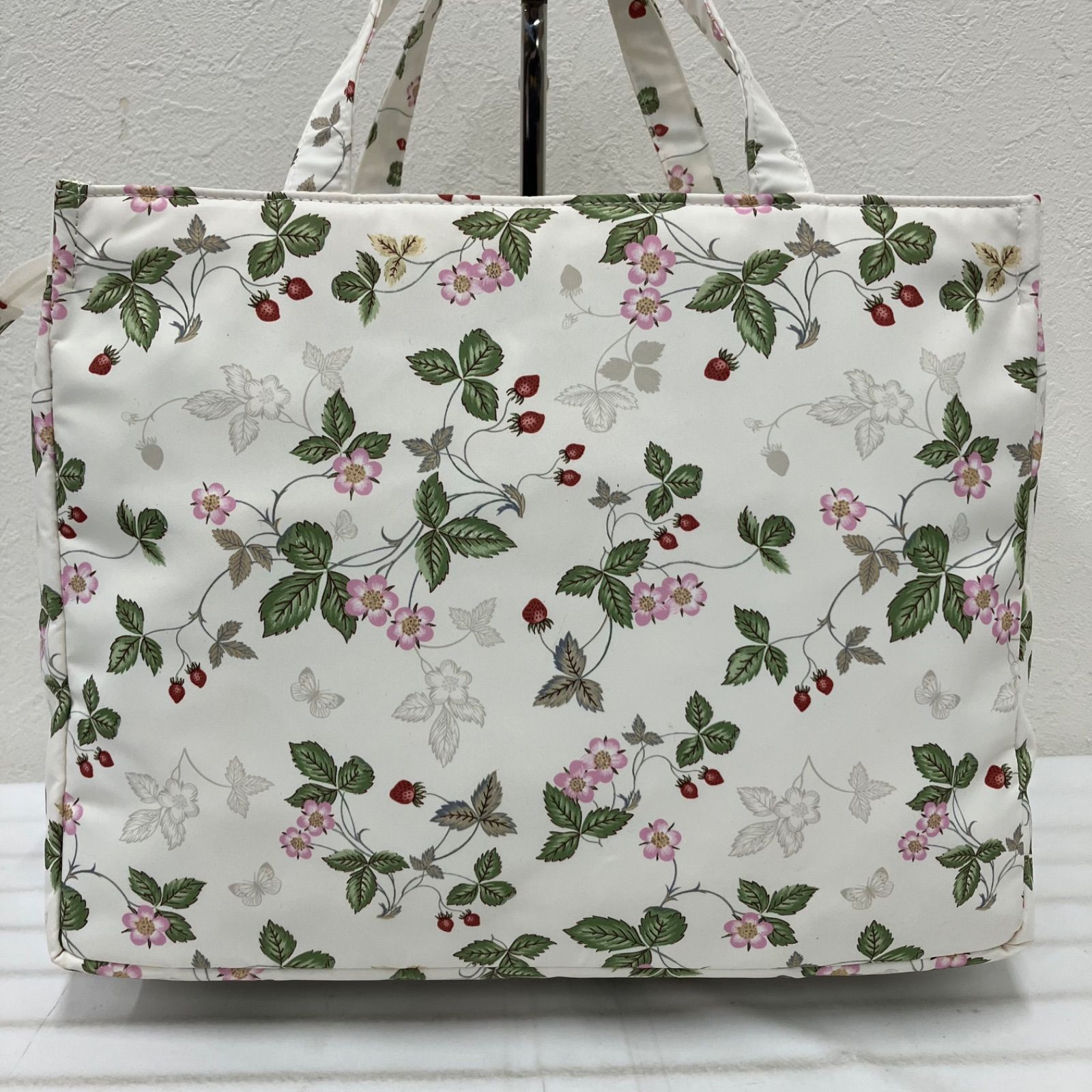 2385 WEDGWOOD ウェッジウッド トートバッグ ワイルドストロベリー 