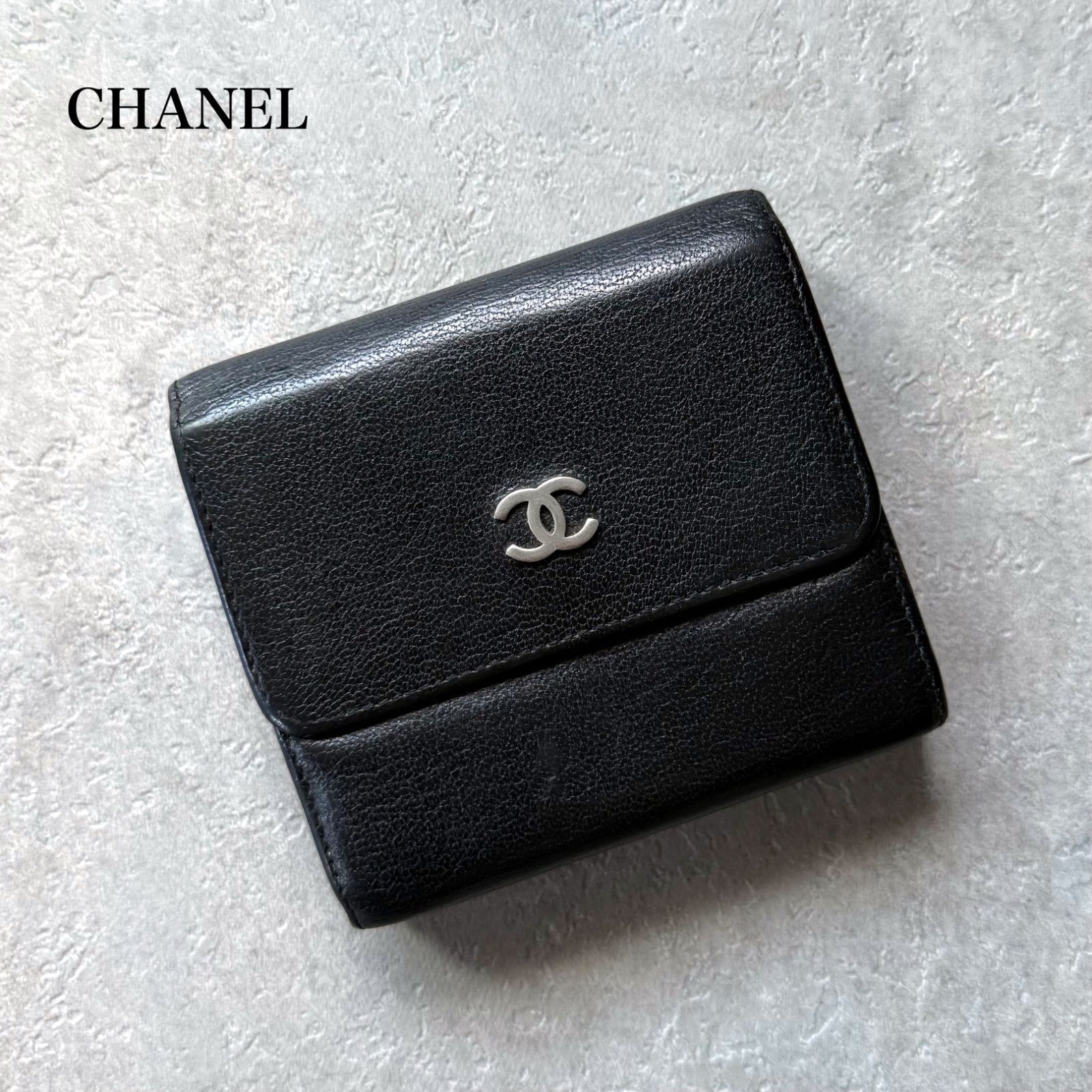 CHANEL ブラックレザー 三つ折り財布 CHANEL ブラックレザー 三つ折り財布