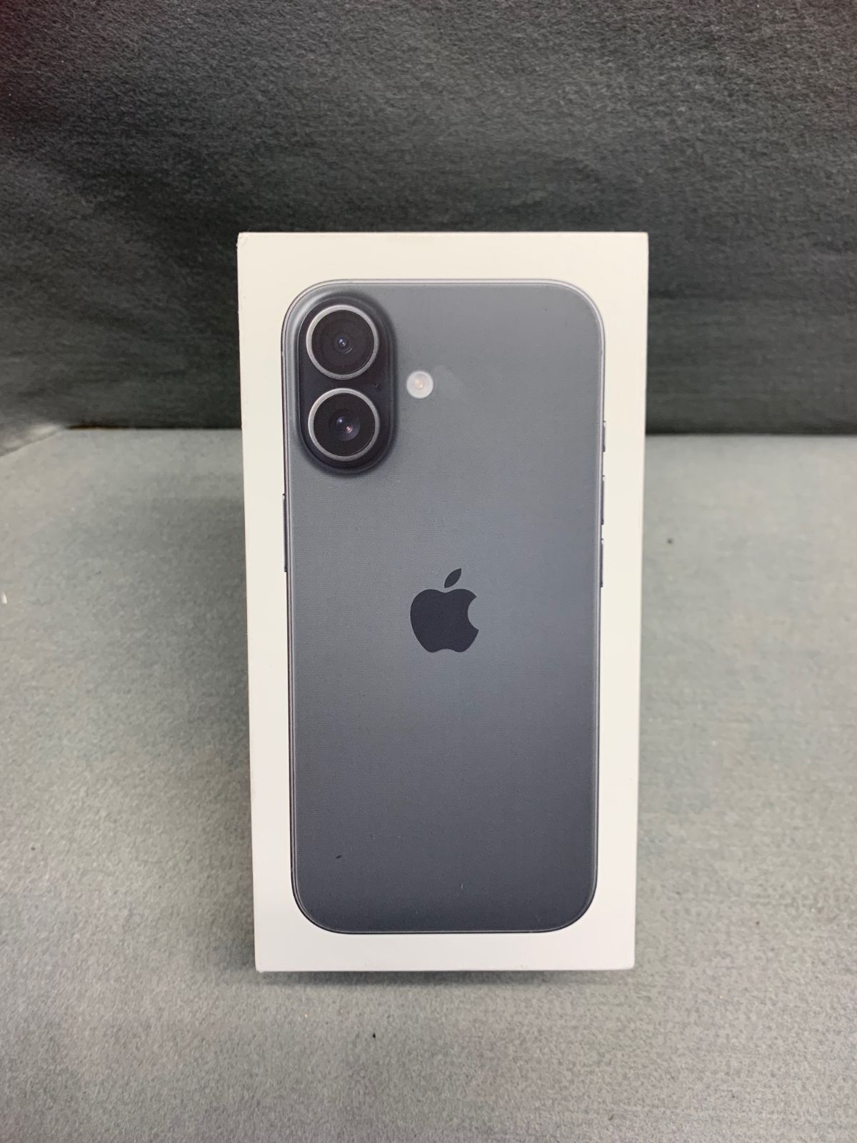 新品未開封 Appleストア版 SIMフリー iPhone17 256GB ブラック色-半額購入