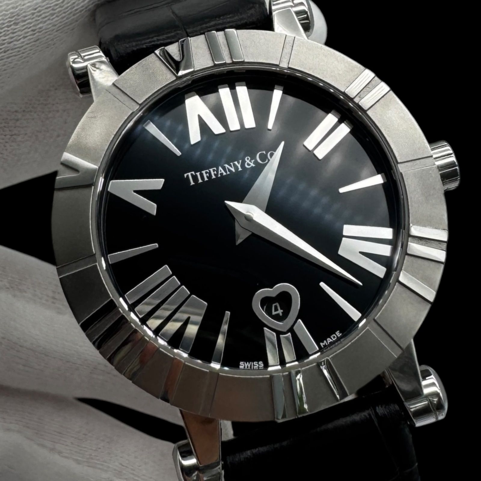 【希少】TIFFANY&Co ティファニー 腕時計 アトラス ラウンド メンズ黒 1円 ティファニー 腕時計 アトラス ラウンド ハートデイト 黒文字盤