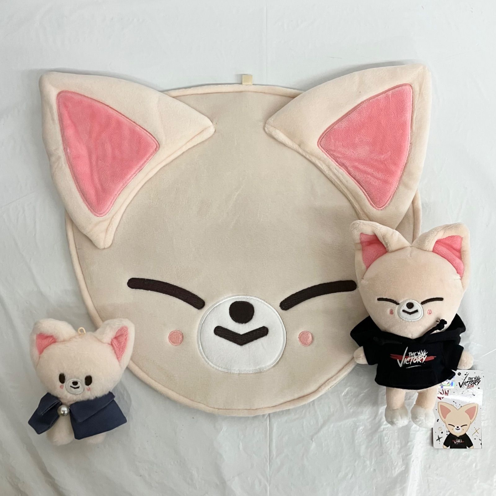 アイエン　うちわカバー　カーペット　stray kids フォクシニー Stray Kids アイエン SKZOO FoxI.Ny フォクシニー ぬいぐるみ うちわ