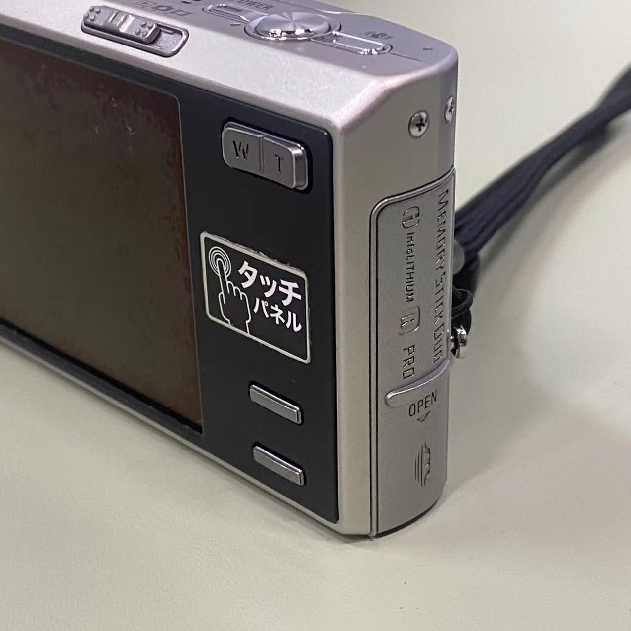 メモリーカード付】700万画素 SONYデジタルカメラDSC-T50 シルバー