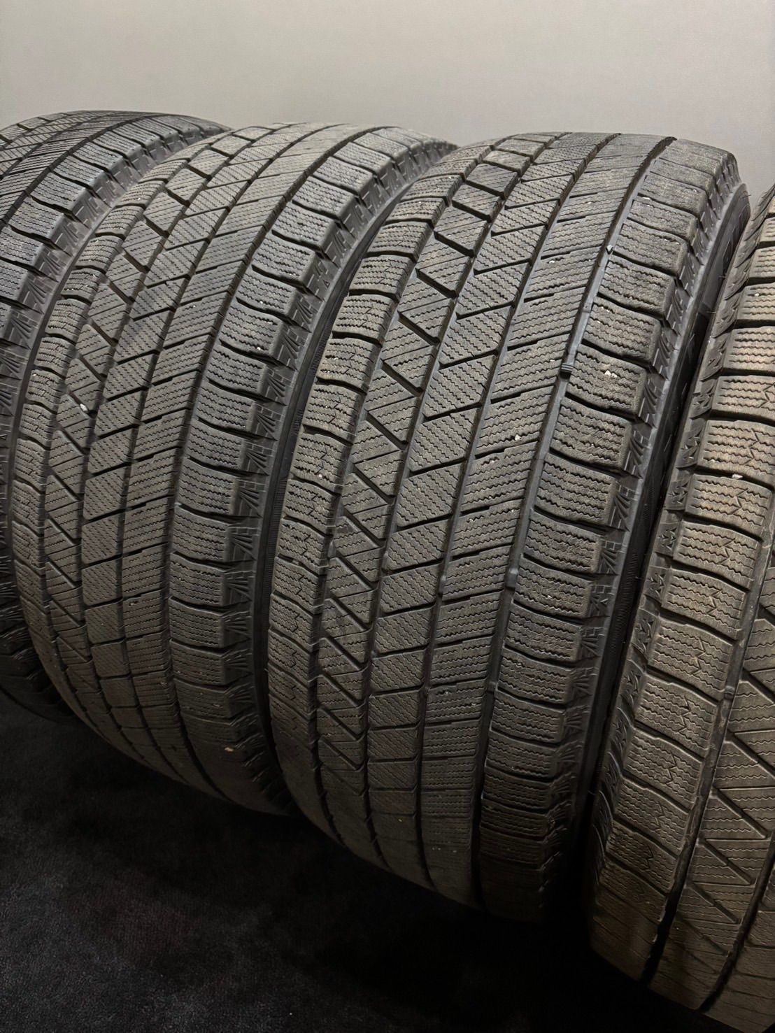 ★215/55R17 BRIDGESTONE/VRX3 24年製 スタッドレス 4本 ブリヂストン ブリザック クラウン CX-3 ヴェゼル (南7-M46)
