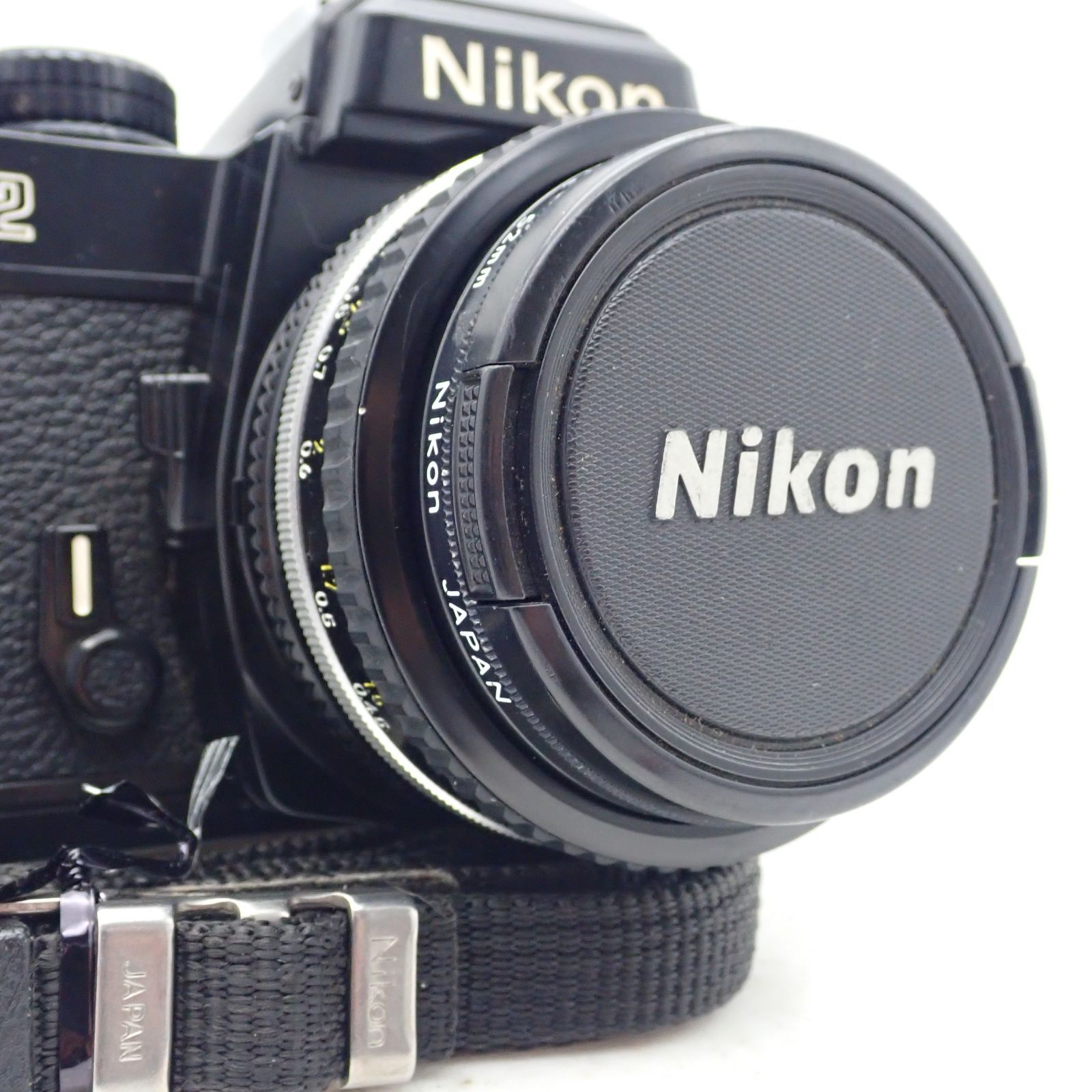 美品 Nikon FE2 ブラック 一眼レフフィルムカメラ 2136972 Ai-s Nikkor 