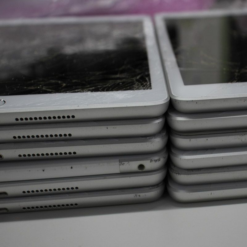 ジャンク】iPad 第7世代 32GB Cellular 12台 - メルカリ