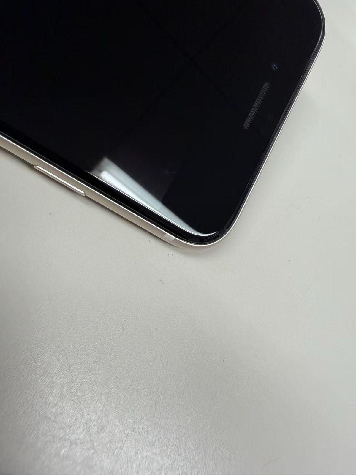 極美品 電池84%SIMフリー iPhone SE(第3世代) 64GB スターライト