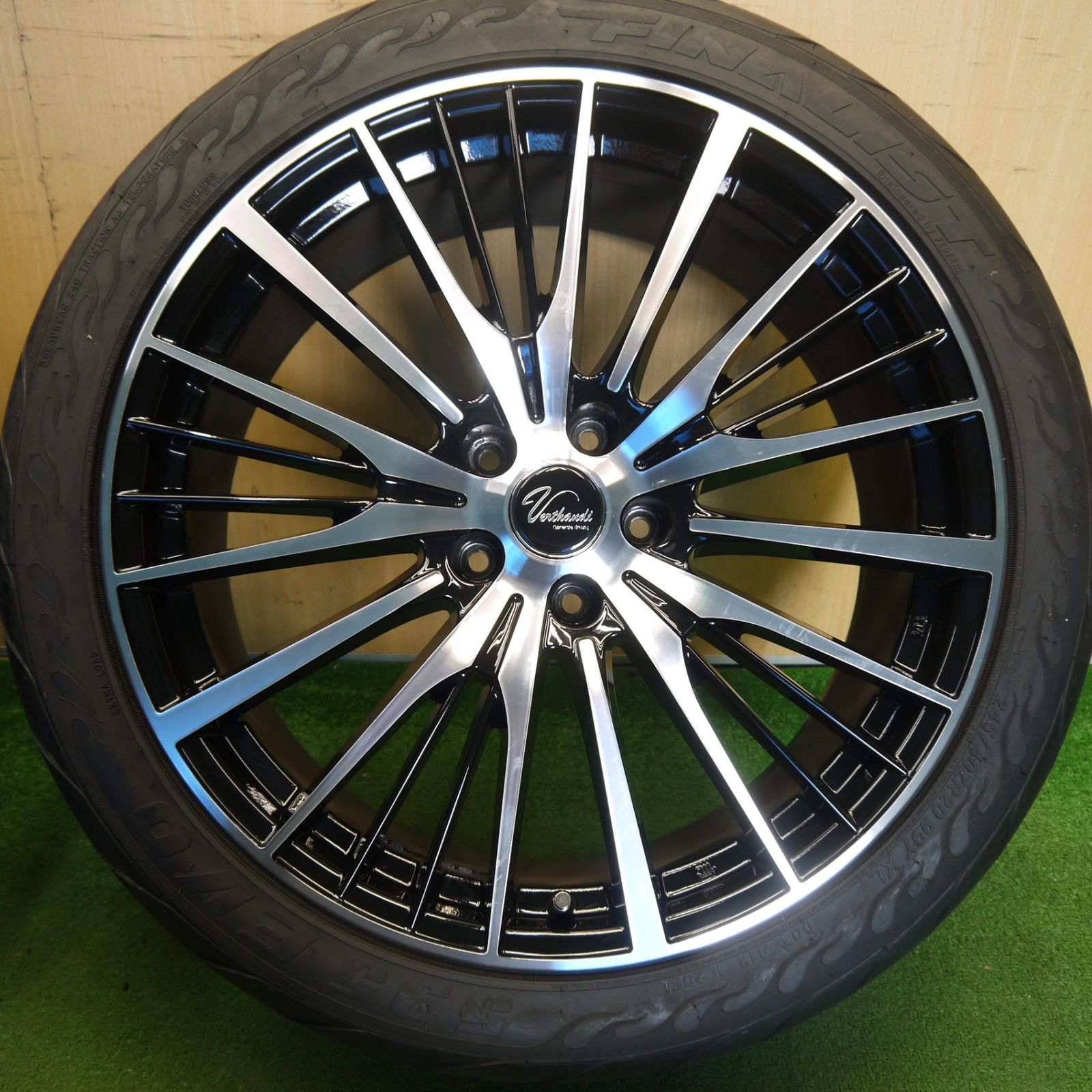 バリ溝！キレイ！9.5分☆245/40R20 ファイナリスト 595 EVO Verthandi 