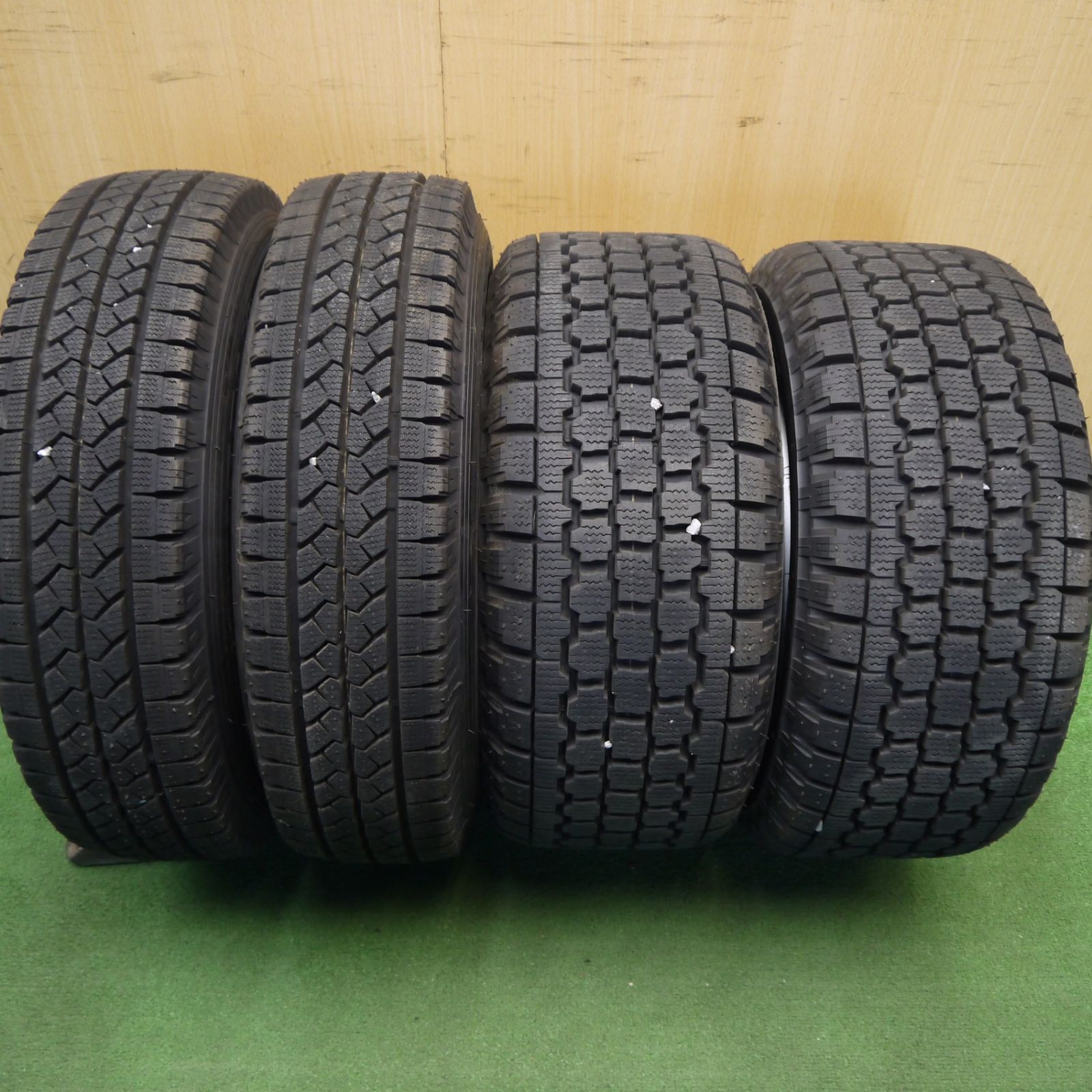 スタットレス後輪 2本 5千円 (225/50R12.5)稀少タウンエース　 Yahoo!オークション - 「225 50r12.5」(12インチ以下)(スタッドレス)の