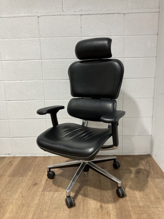 【中古品】エルゴヒューマン ベーシックシリーズ 可動肘付ベーシックチェア ブラック
