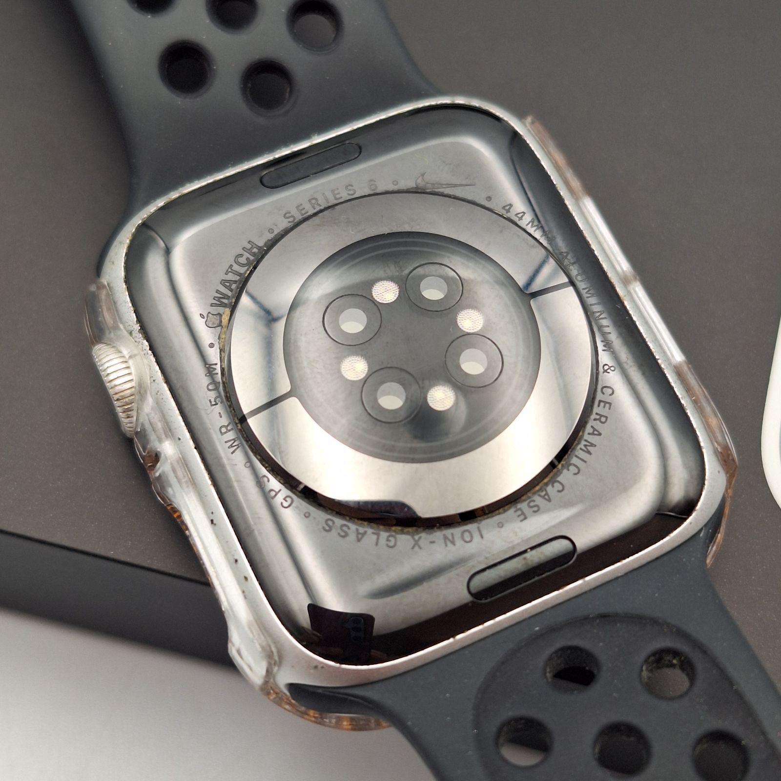 買い オンライン □【ジャンク】Apple Watch Nike Series 3 GPSモデル 