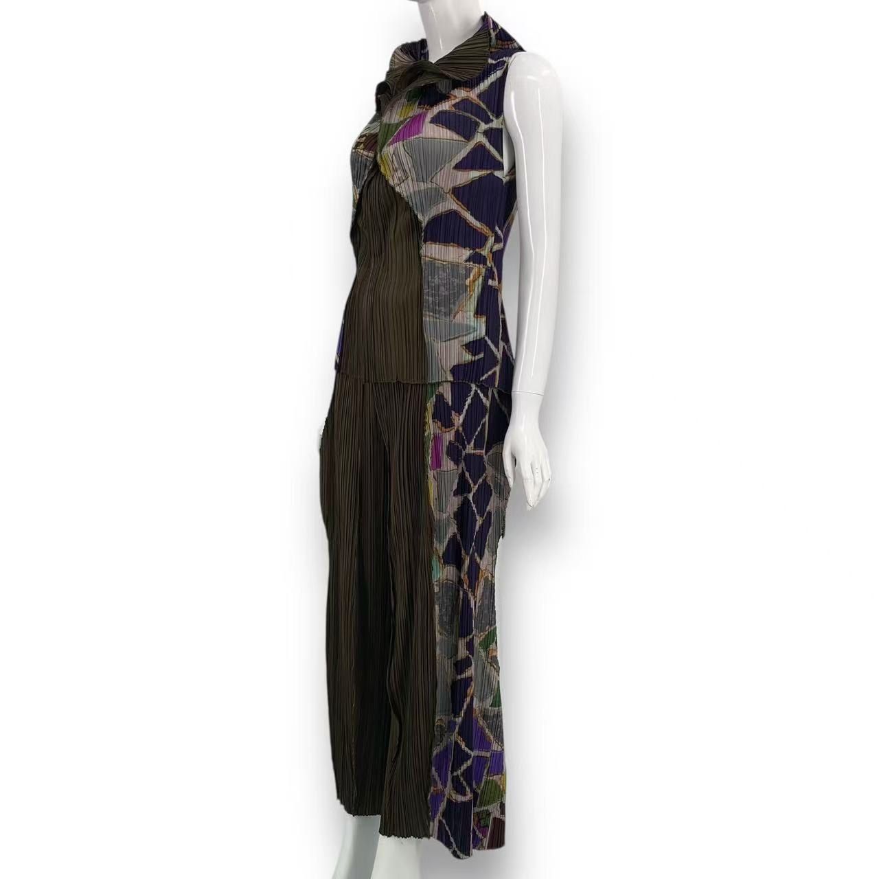 極美品 ISSEY MIYAKE イッセイミヤケ PLEATS PLEASE プリーツプリーズ 