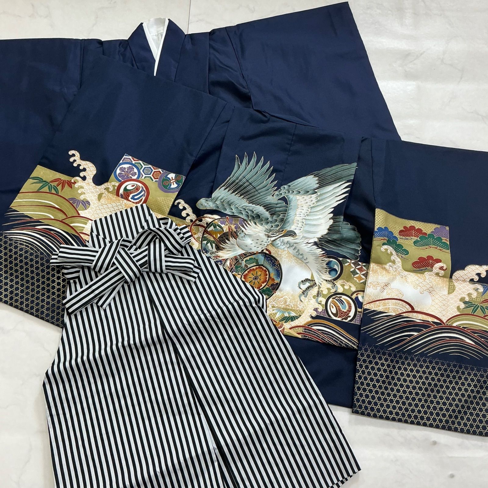 ◆kimono+one◆厳選◆5歳くらい用◆未使用同然◆子供着物羽織袴◆仕付け糸付き◆4点セット◆七五三◆男の子◆羽織◆着物◆行燈袴◆襦袢◆ G395