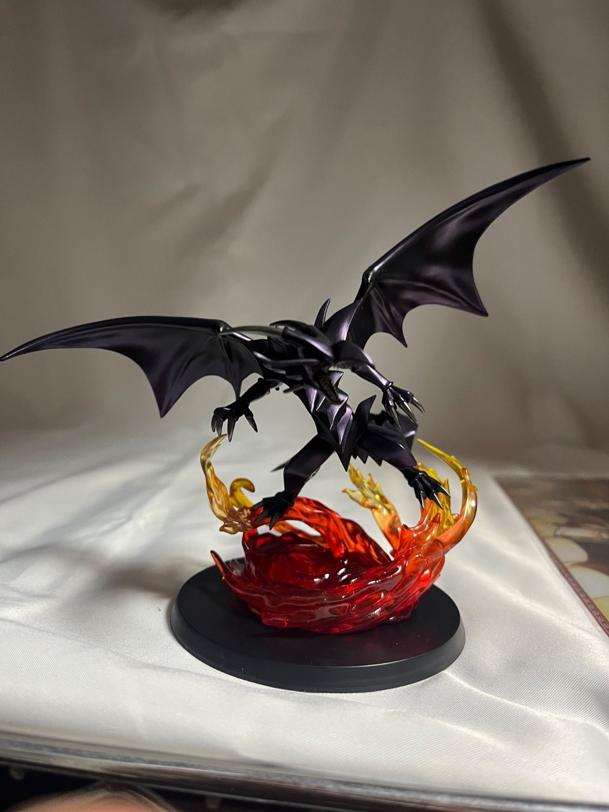 遊戯王 MONSTERS CHRONICLE 真紅眼の黒竜 フィギュア - メルカリ