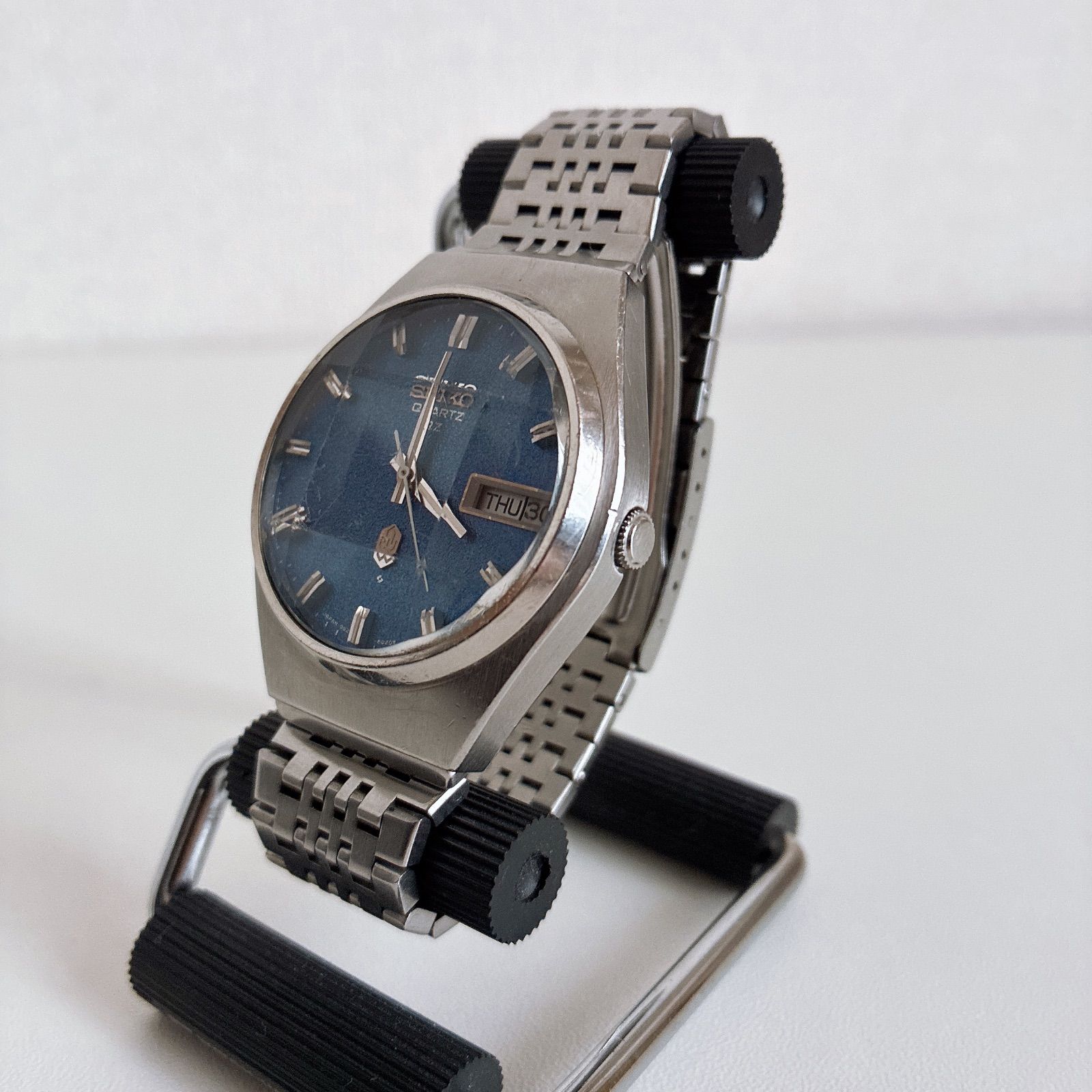 希少デッドストック SEIKO セイコー QZ 0923-8020 青梨地文字盤 稼動品