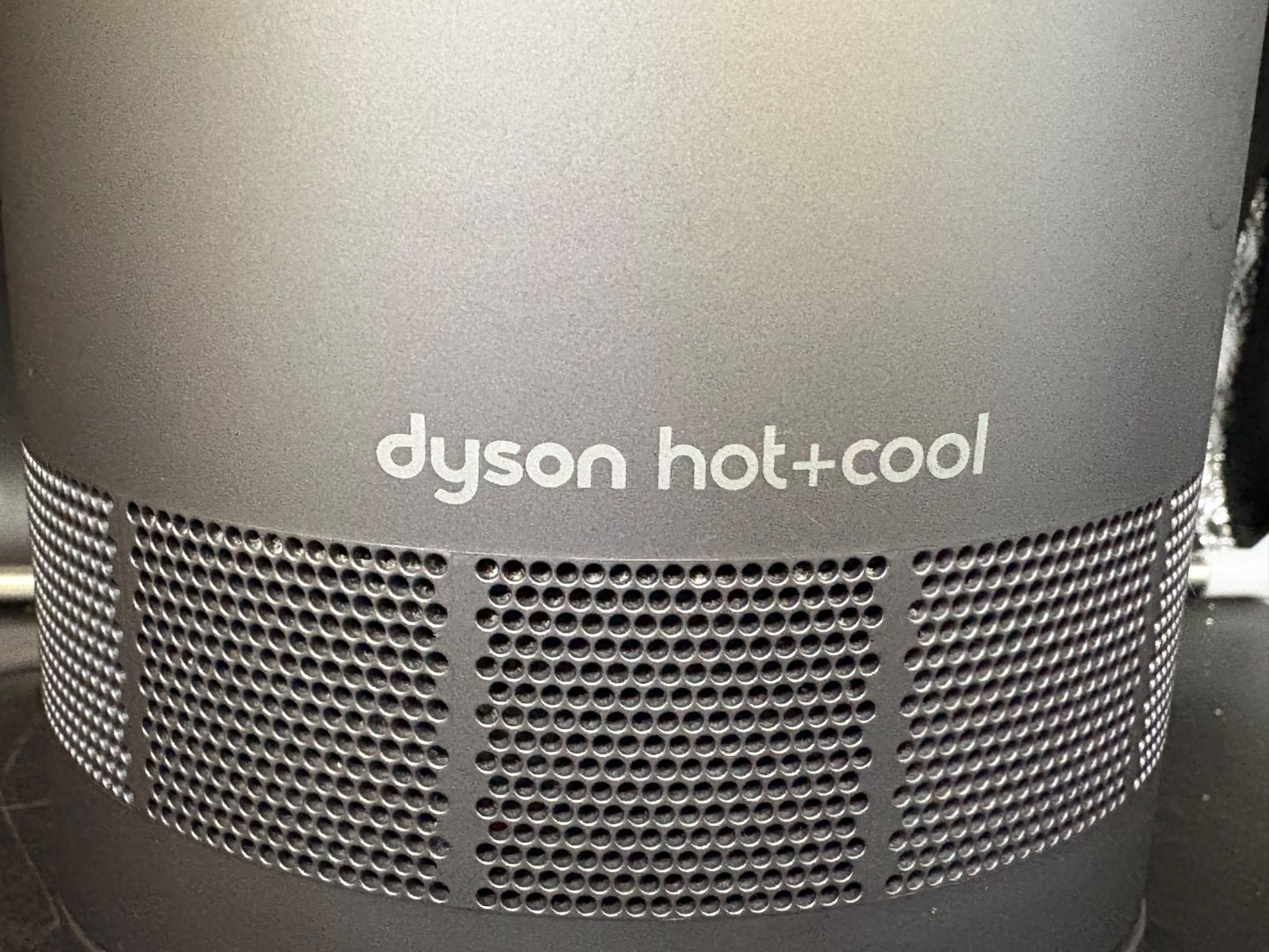 ?Dyson AM09 Hot + Cool ファンヒーター｜2019年製・羽なし安全設計 