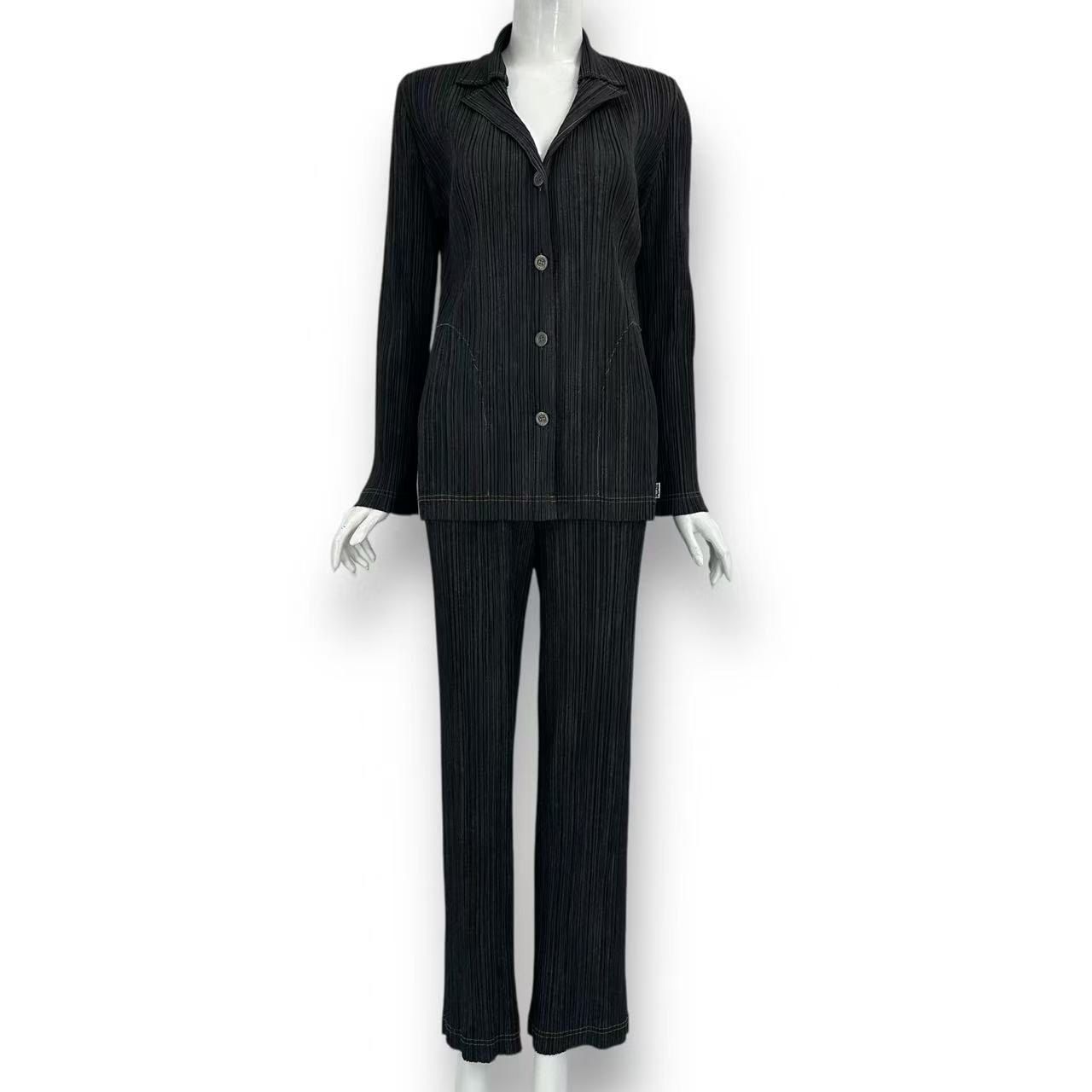 極美品 ISSEY MIYAKE イッセイミヤケ PLEATS PLEASE プリーツプリーズ