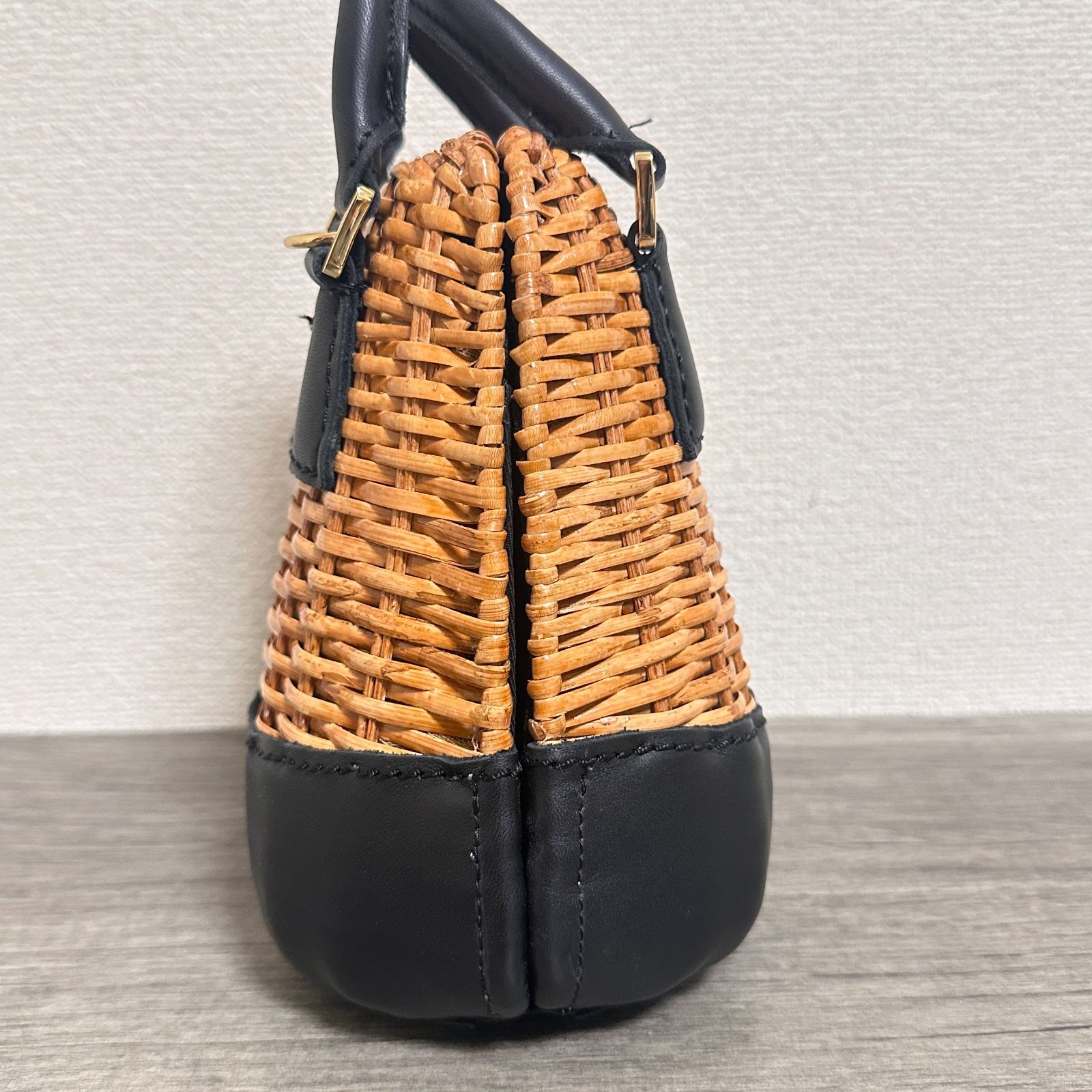 美品 ikot イコット シェル型 2way ラタン&牛革 ミニバスケット 