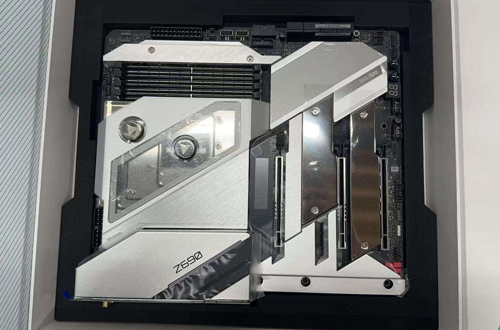 ASRock Z690 AQUA DDR5 LGA1700 未使用 - メルカリ