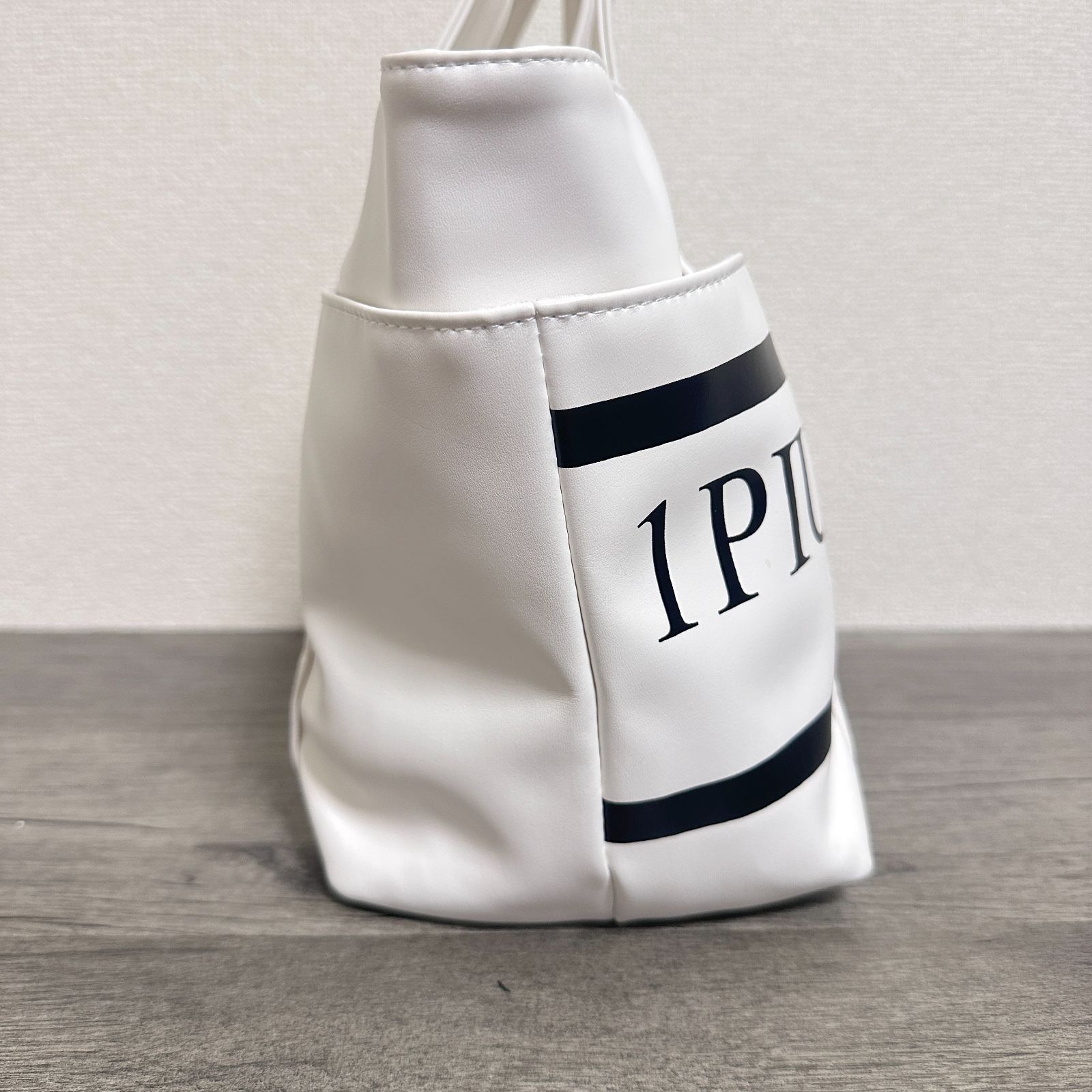美品 1PIU1UGUALE3RELAX ウノピゥウノウグァーレトレリラックス ビッグ 