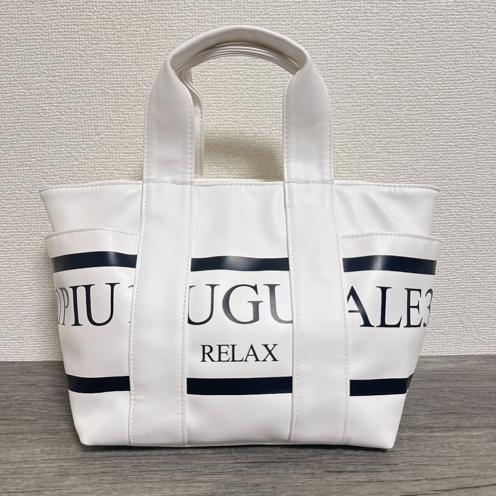 美品 1PIU1UGUALE3RELAX ウノピゥウノウグァーレトレリラックス ビッグ 
