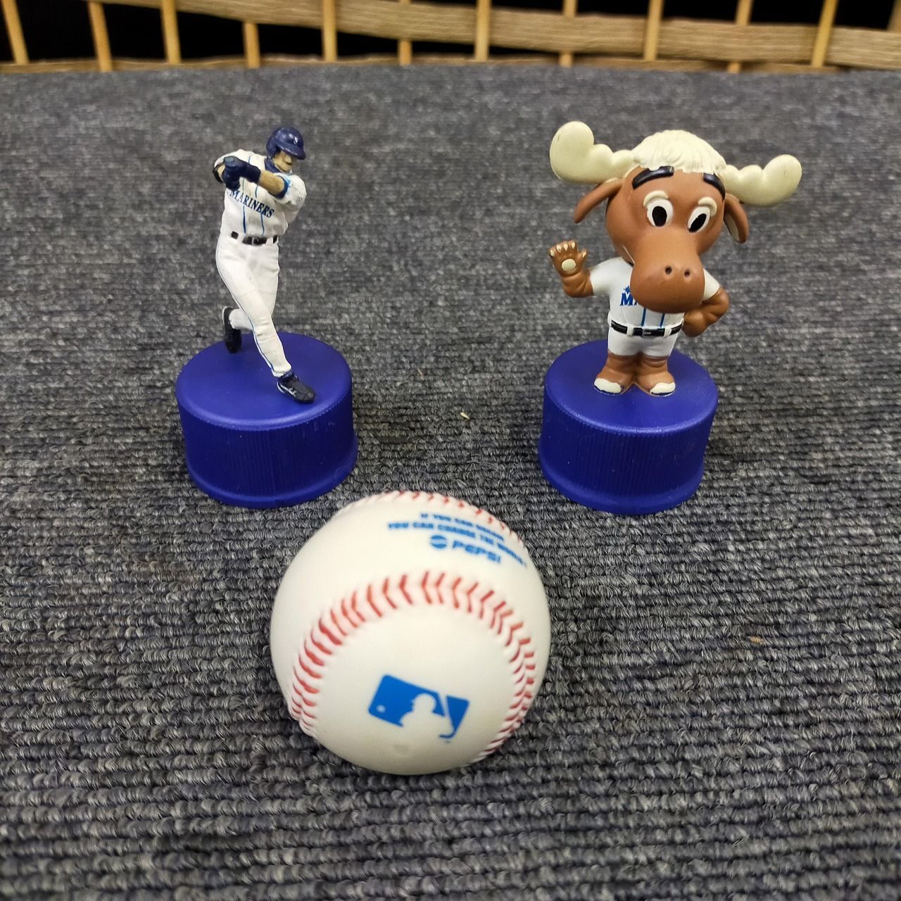 MLB マリナーズ イチロー ボトルキャップ ペプシ 野球ボール付き