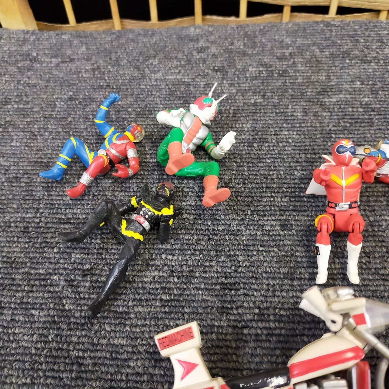 仮面ライダー 戦隊モノ フィギュア おもちゃ パーツ欠け多数 ジャンク