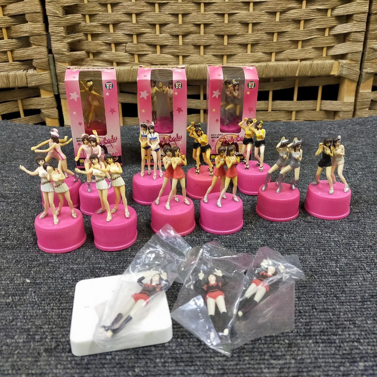 ピンクレディー キャンディーズ ボトルキャップ 15個セット 歌うボトル
