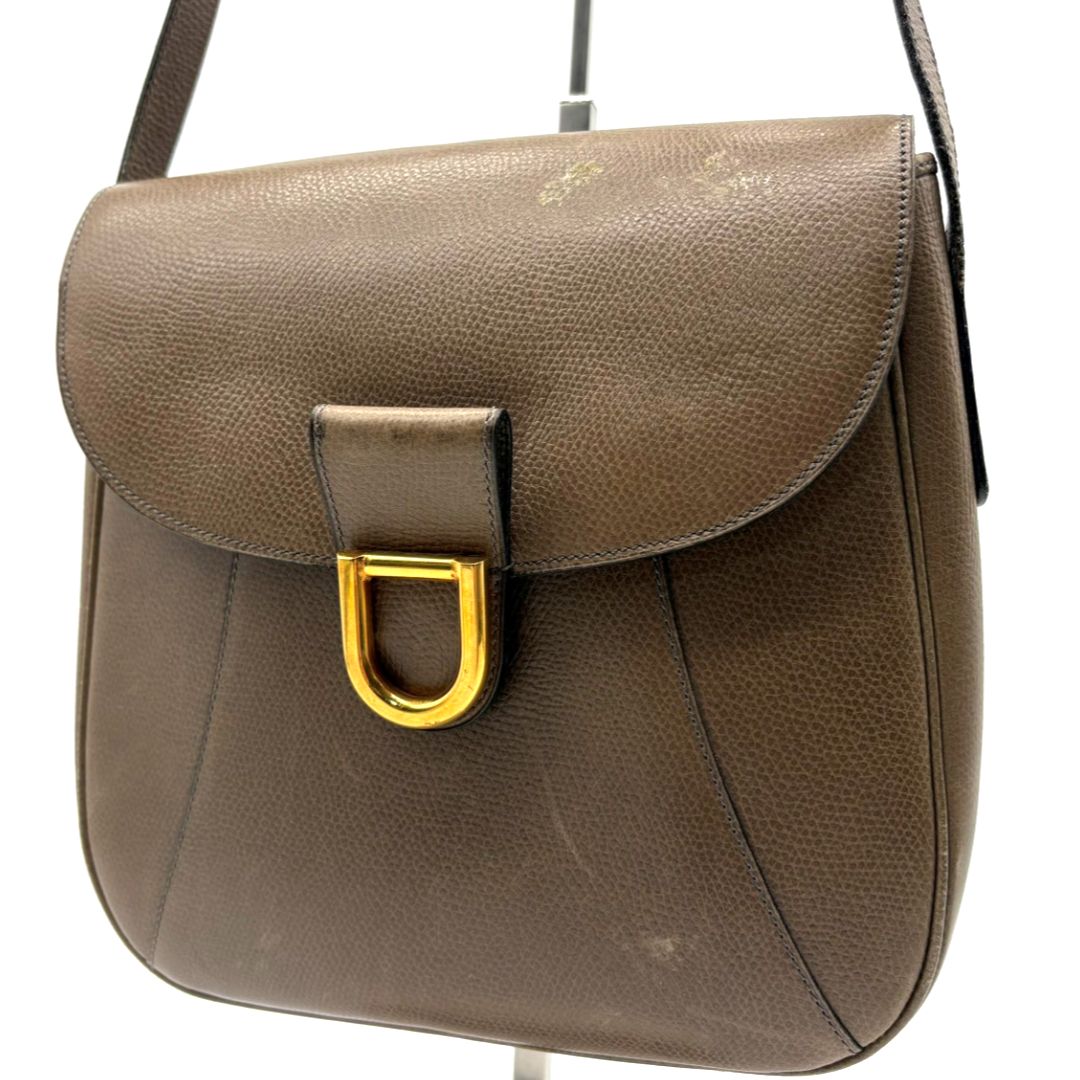 K08 DELVAUX デルヴォー ロゴプレート フラップ レザー ショルダーバッグ ブラック/ゴールド K08 DELVAUX デルヴォー ロゴプレート フラップ レザー ショルダー