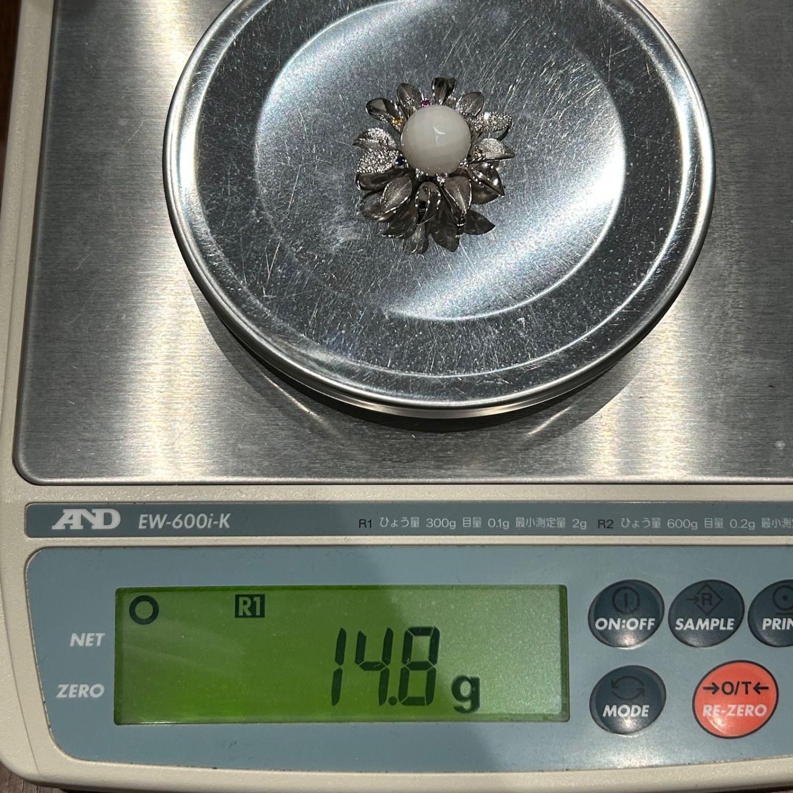 週末限定 14.8g 本珊瑚ブローチ K18WG（ピン部分K14WG） D0.23ct 白 