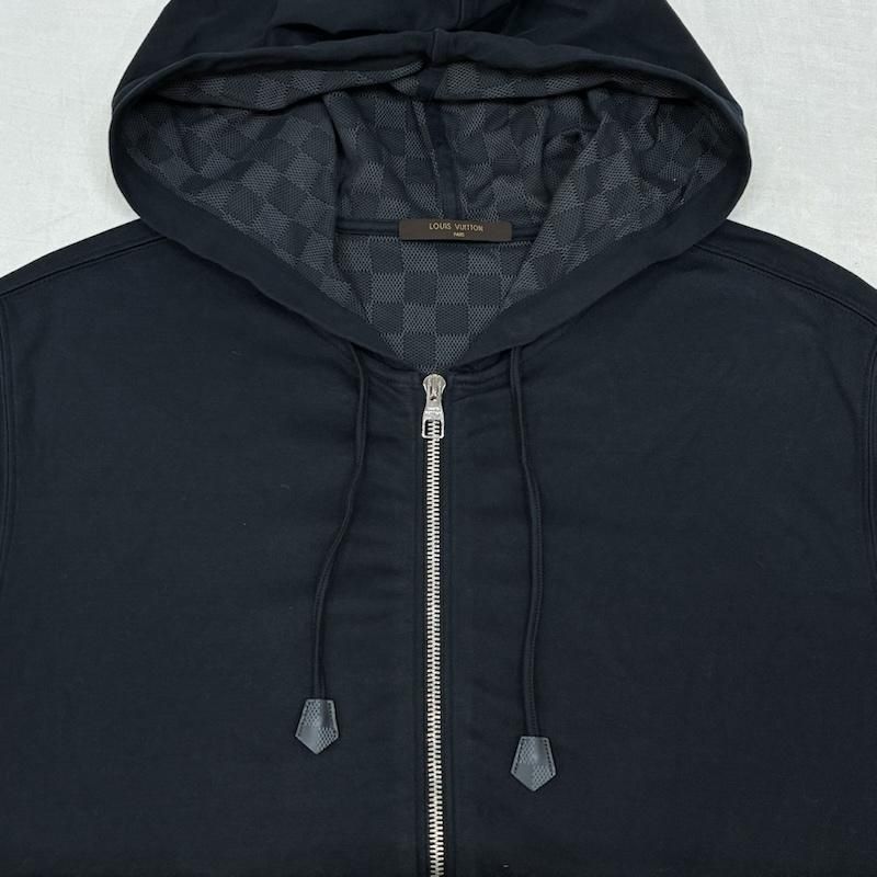 ルイヴィトン　パーカー　エンボス　ダミエ ルイヴィトン ダミエ グラフィット LV エンボス ロゴ ダブル ジップ