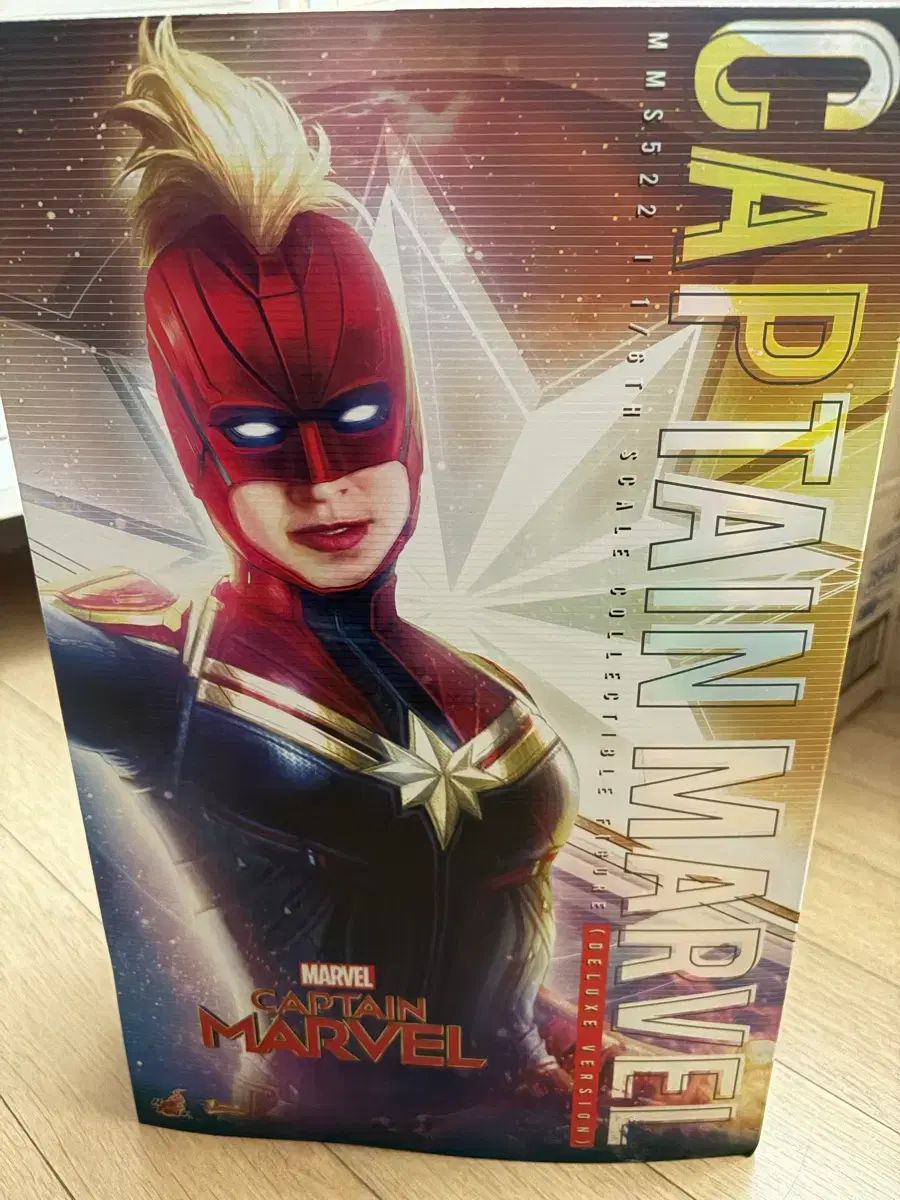 フィギュア ホットトイズ キャプテン・マーベル 1/6フィギュア