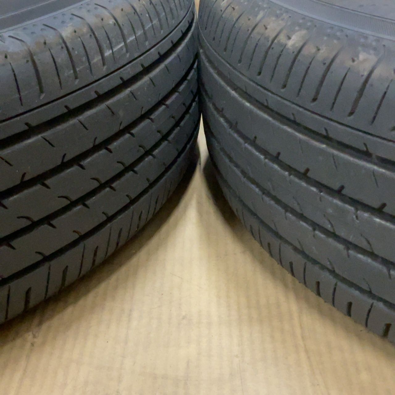 225/60R18 ヨコハマADVAN V03 トヨタ40系アルファード純正 - メルカリ