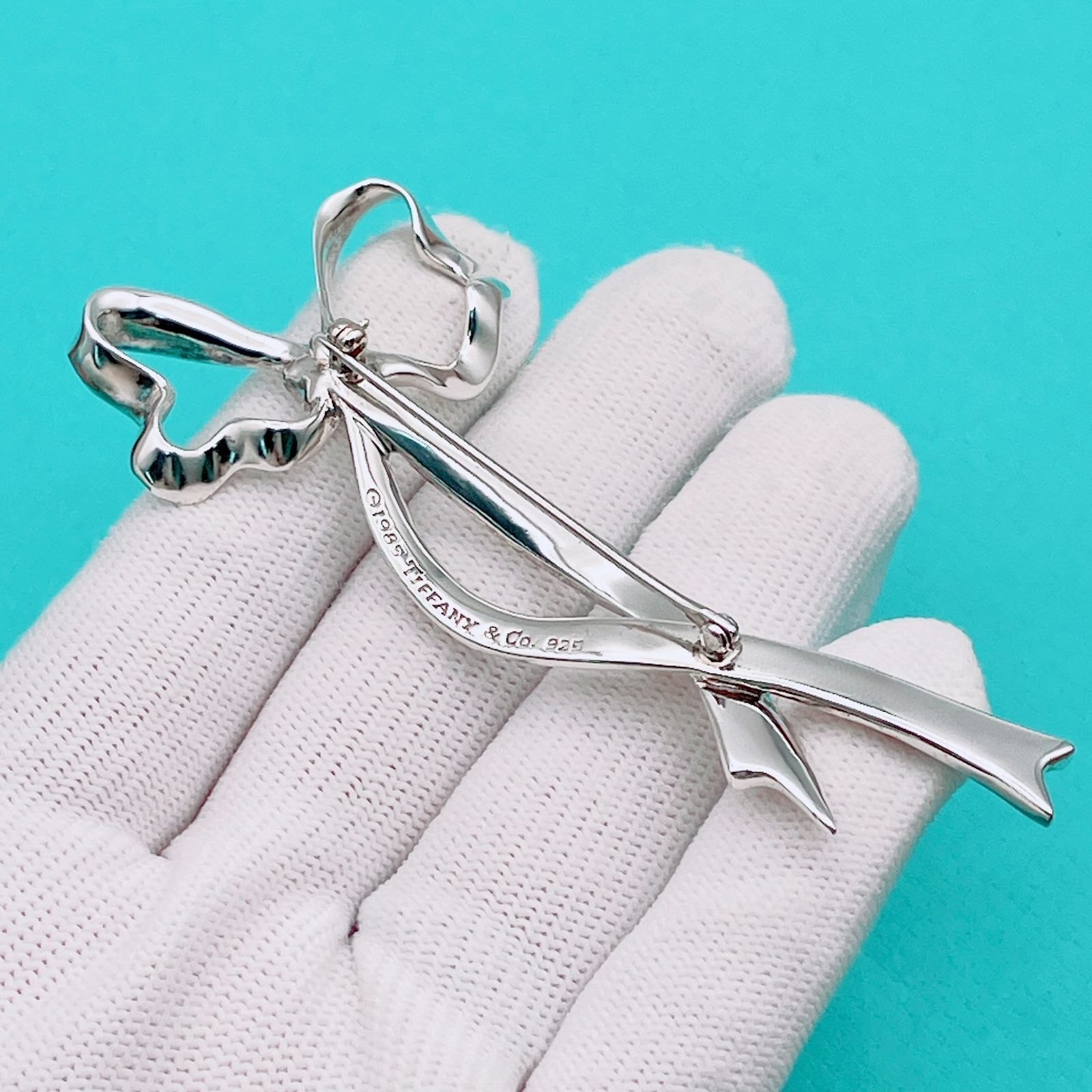 ◇ティファニー◇新品仕上済 Tiffany&Co. リボンモチーフ ブローチ