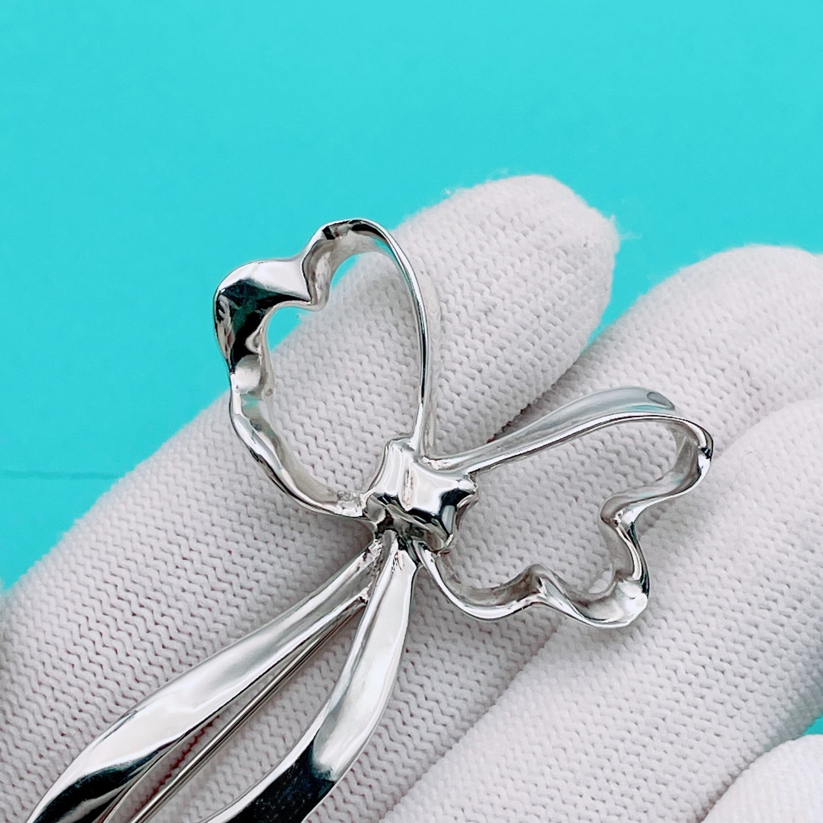 ◇ティファニー◇新品仕上済 Tiffany&Co. リボンモチーフ ブローチ