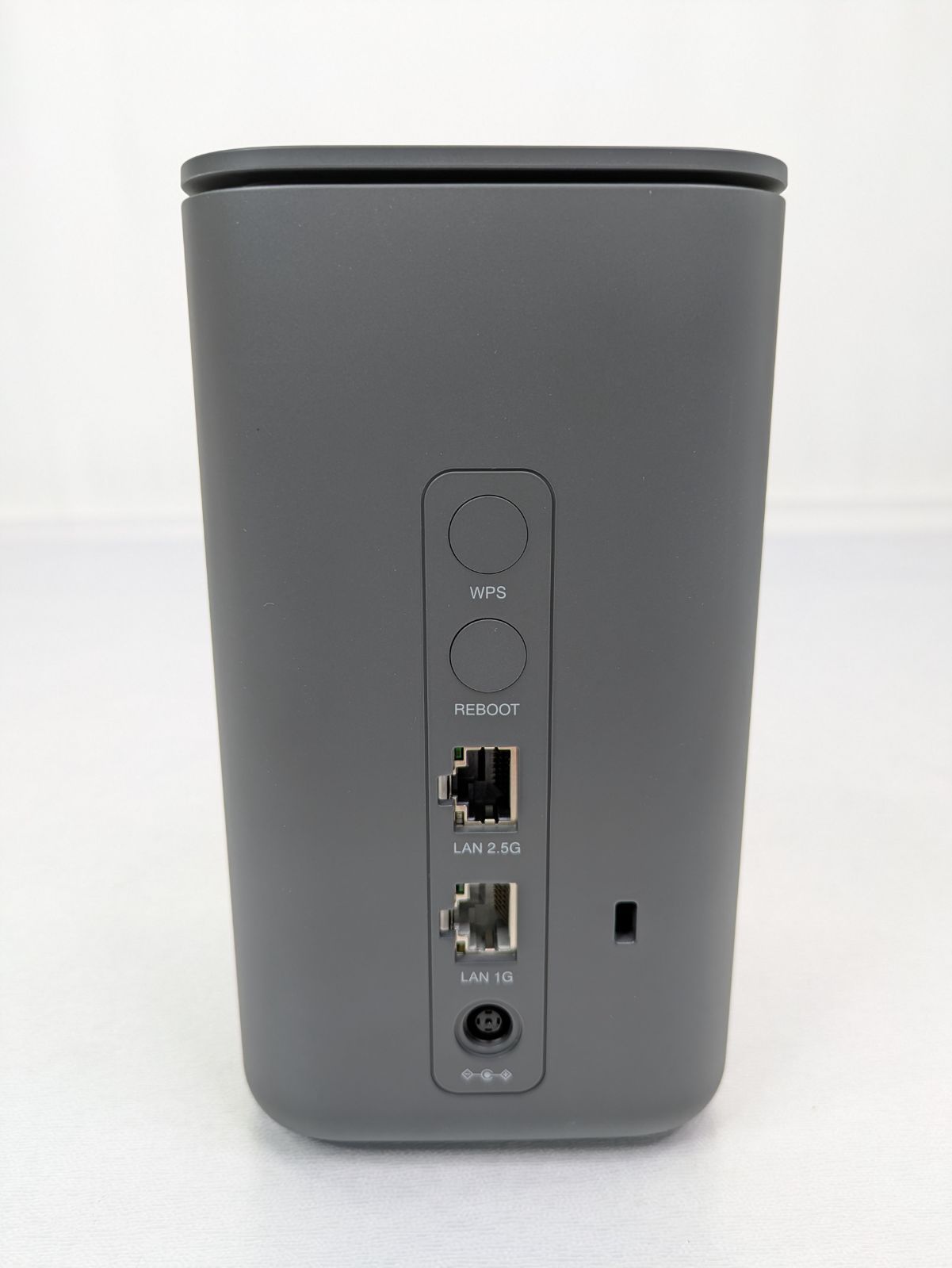 未使用品】docomo・ドコモ・HR02・5G対応ホームルーター・ルーター・5G