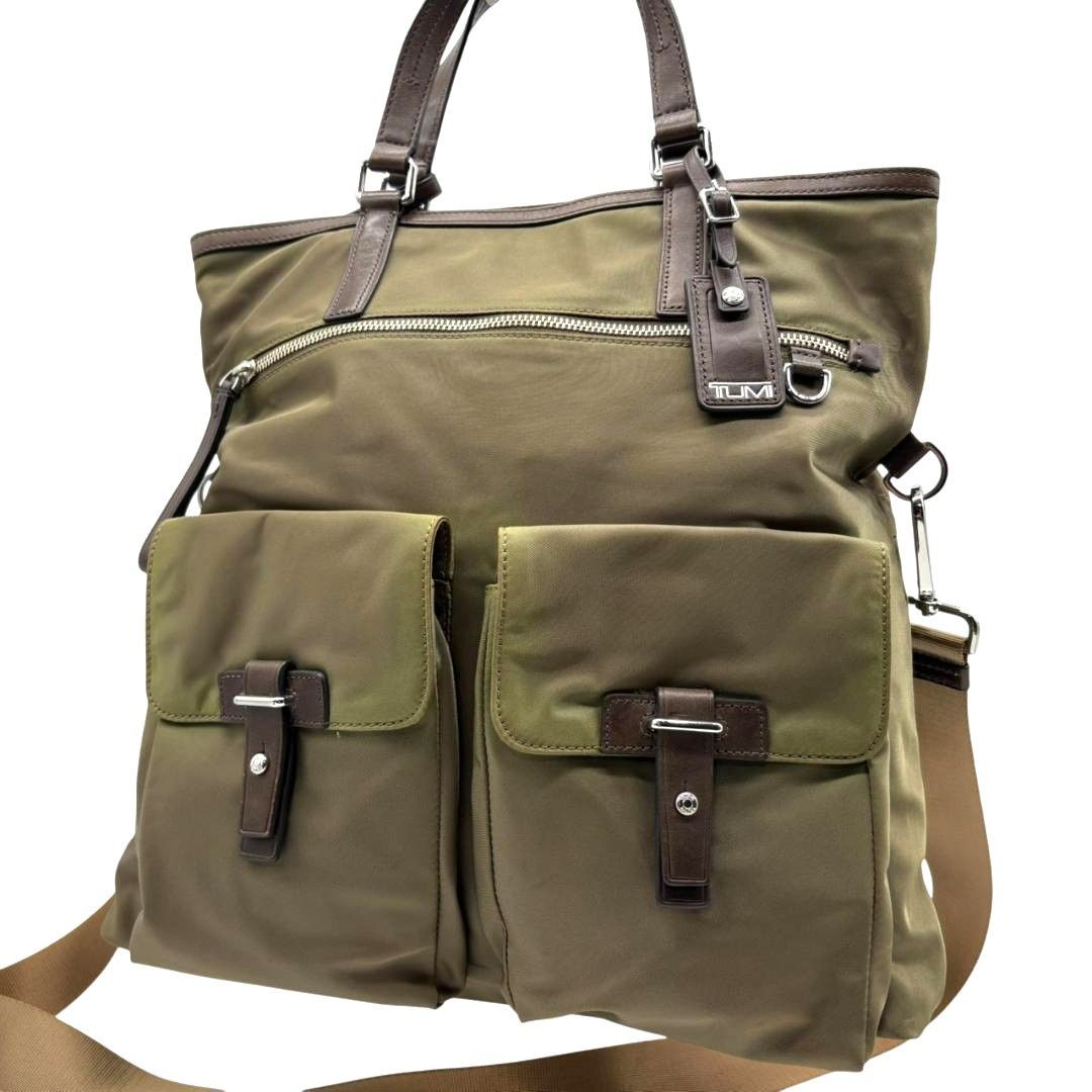 極美品✨ TUMI トゥミ ケスラー ラージダッフル ビジネスバッグ　カーキ TUMIトゥミ 2WAY ナイロン ショルダーバッグ カーキ☆ビジネス