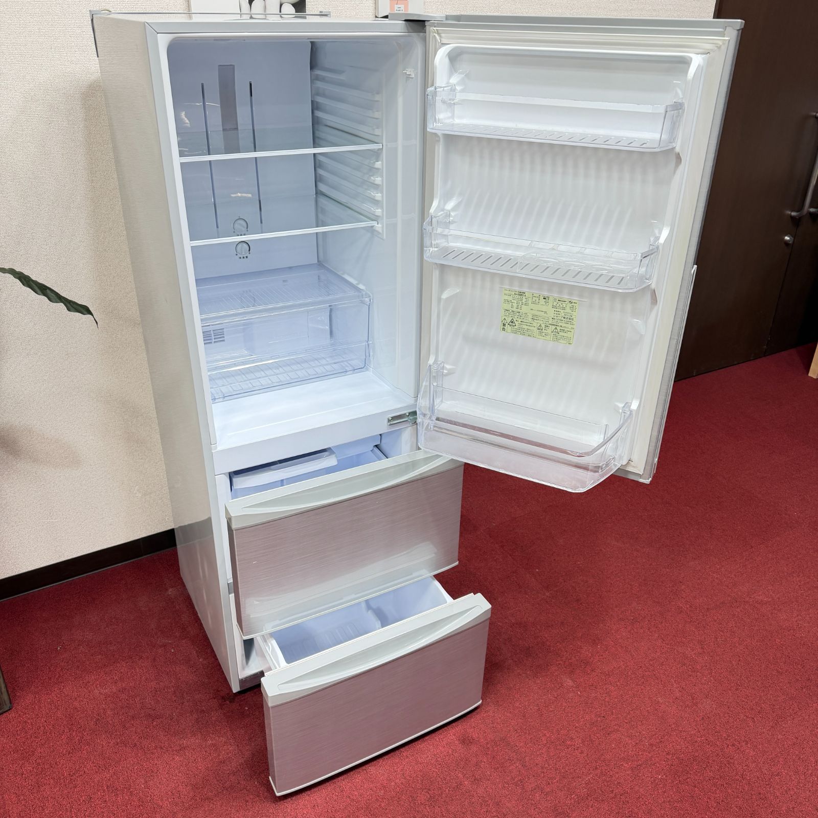 東京23区送料無料 美品シャープ2014年製3ドア冷蔵庫 264L製氷有 洗浄 