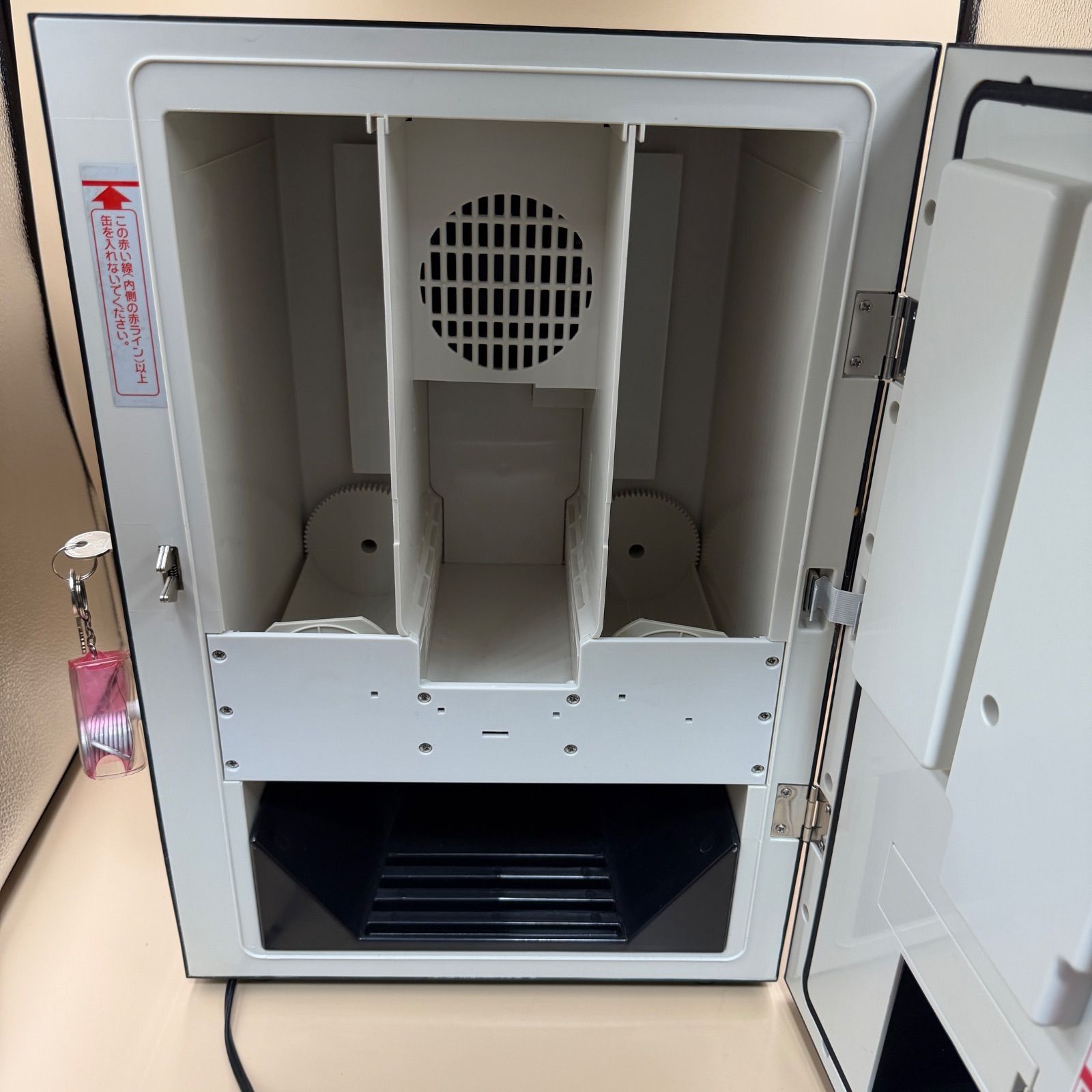 ER4006 Apice アピックス AVM-400 自販機型保冷庫 VENDING MACHINE
