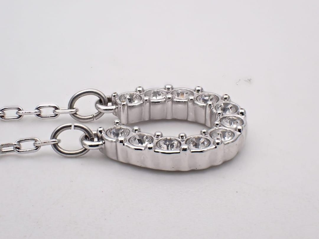 SWAROVSKI スワロフスキー 馬蹄ペンダント ネックレス シルバーメタル