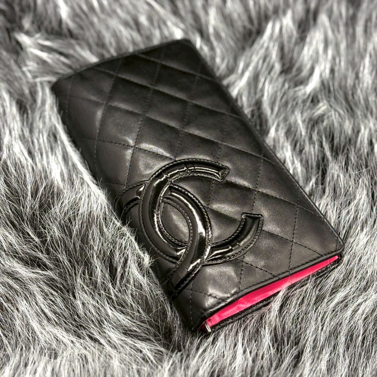 黒に潜む艶の気配】 CHANEL 長財布 カンボンライン ココマーク