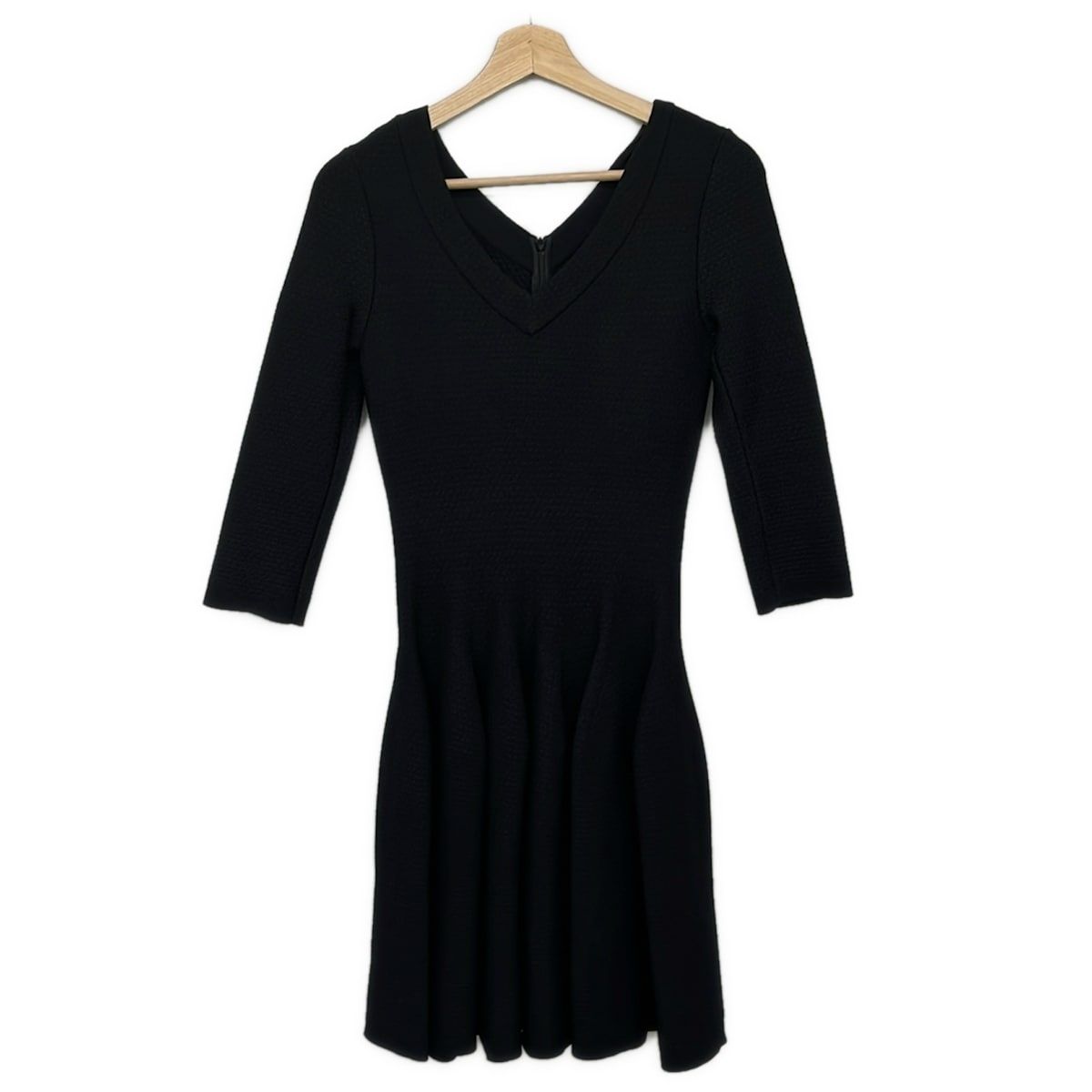 ALAIA(アライア) ワンピース サイズ38 M レディース美品 - 黒 Vネック